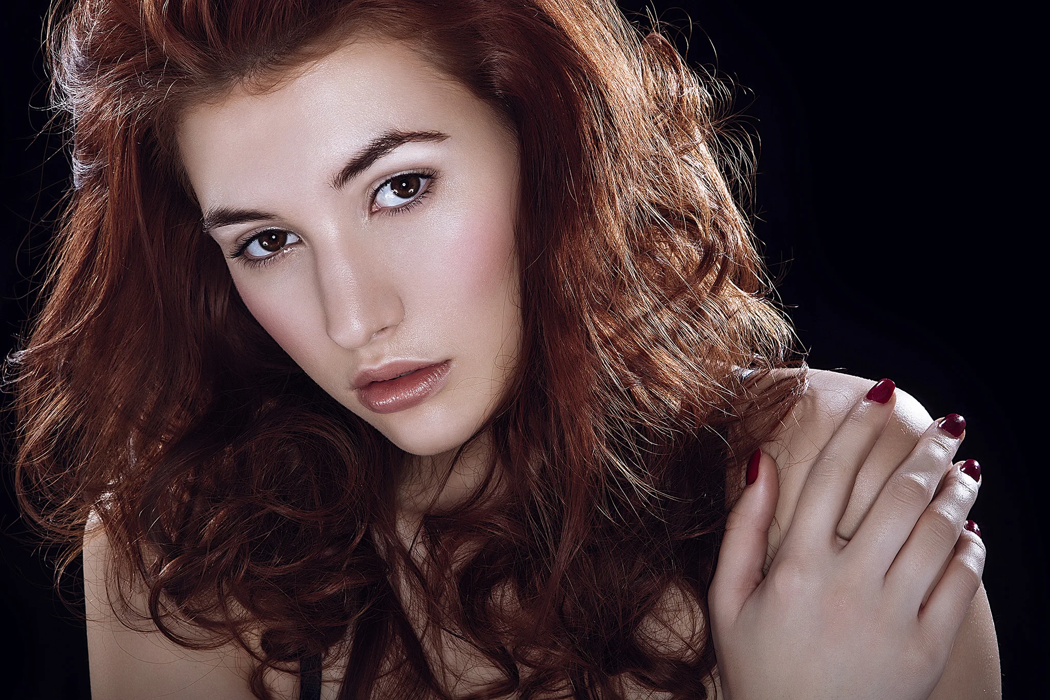 Sometimes, one light is all you need but there are times when you want to make your image stand out or if you're trying to make a person or product look their absolute best. In this instance, more lights will certainly help you achieve that but how much light is too much light? Click to enlarge