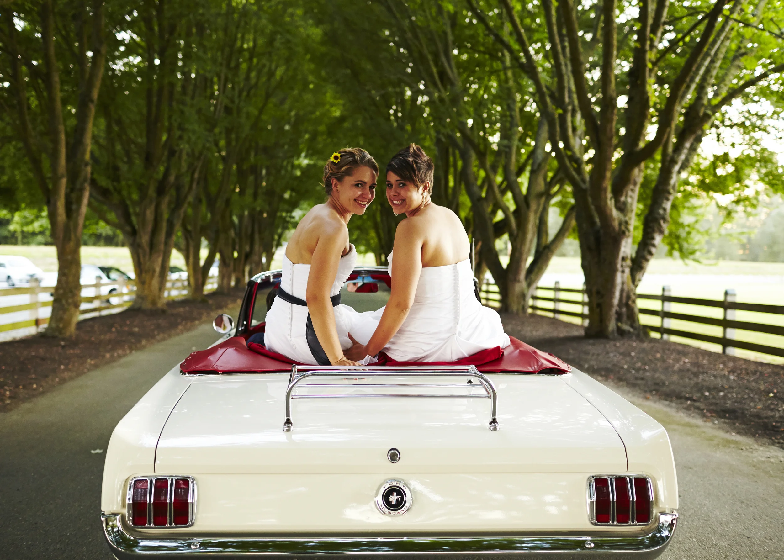 Ashley&Chantel_1891.jpg