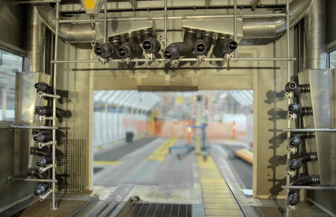 High Pressure Water Blow-Off