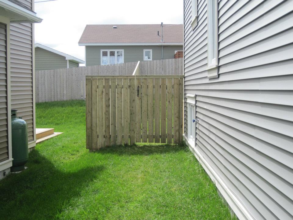 6 foot fence 1.jpg