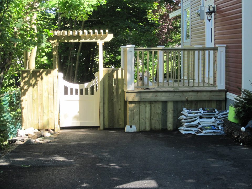 Step and Arbour 2.jpg