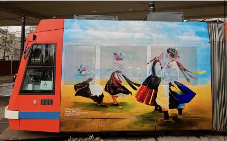 Murals+image+of+Ukrainian+girls+dancing+on+Portland+Streetcar-min.jpeg
