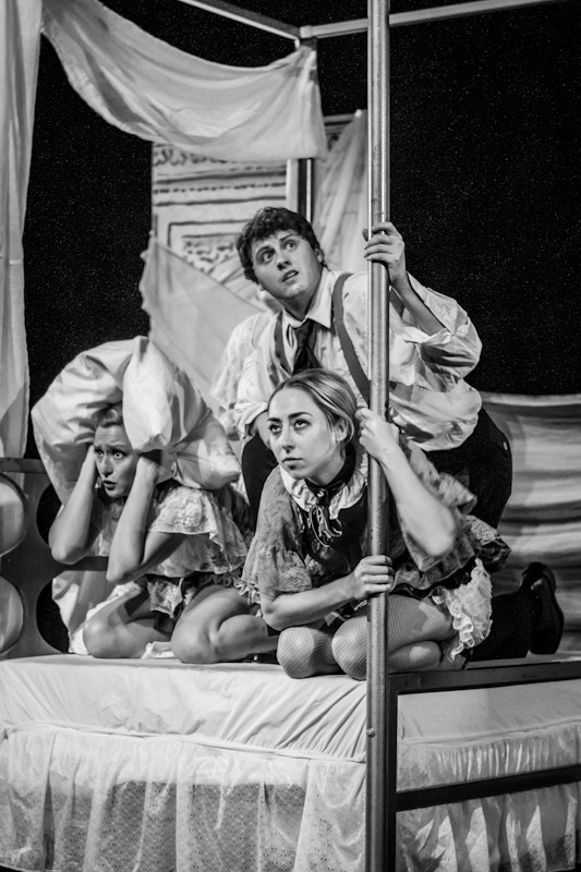 sitg - a bronte burlesque holdover - 016.jpg