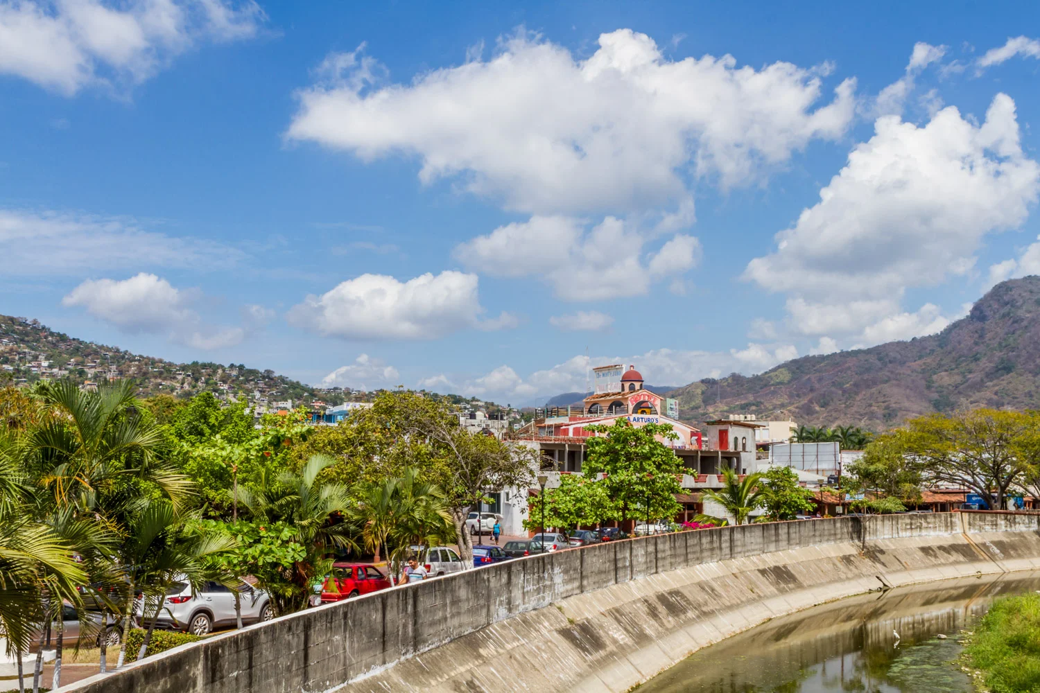 Ixtapa-2015327-lr-blog.jpg