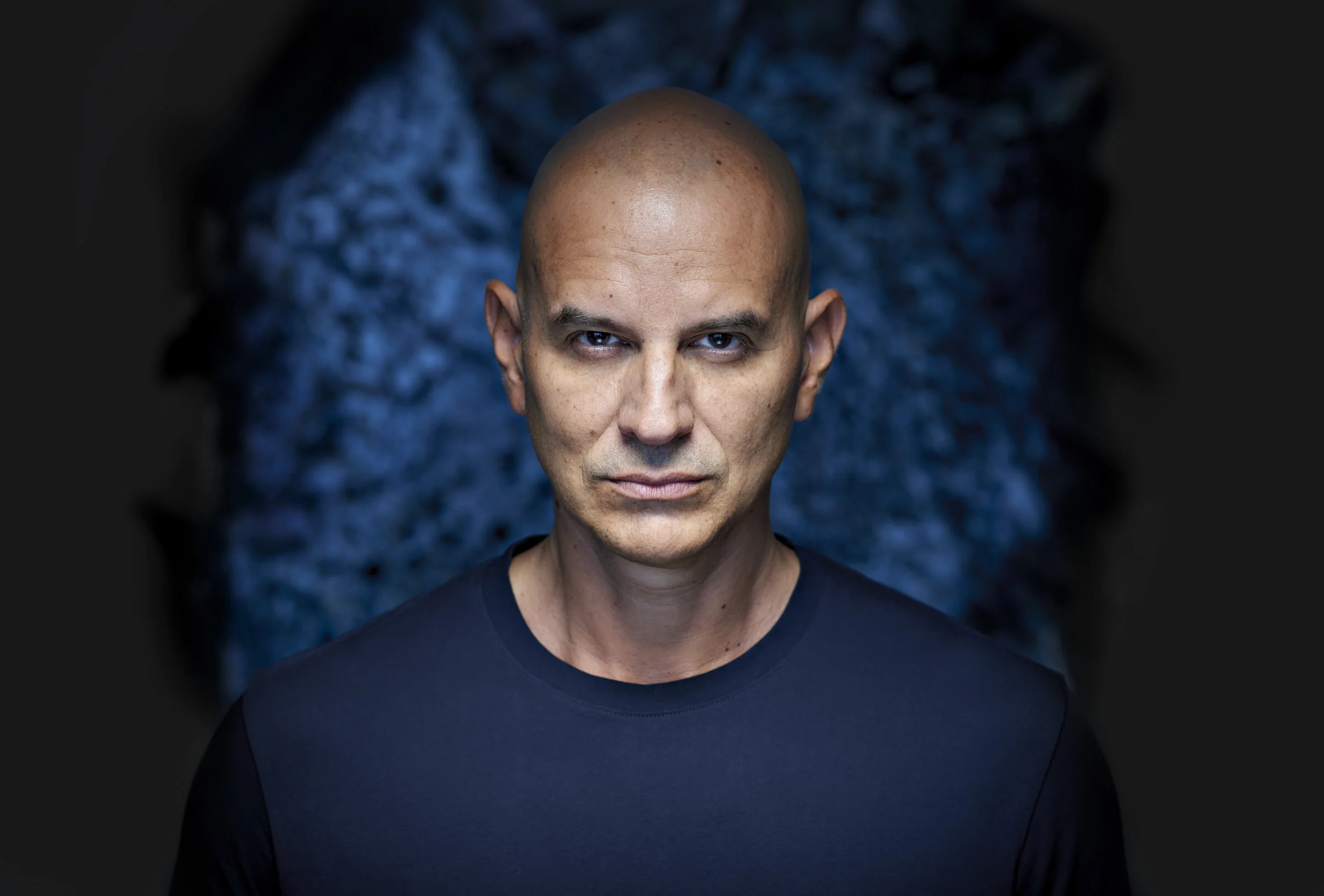 Business-Portrait-Künstler-Astor Milan Salcedo-Hamburg-Farbe.JPG