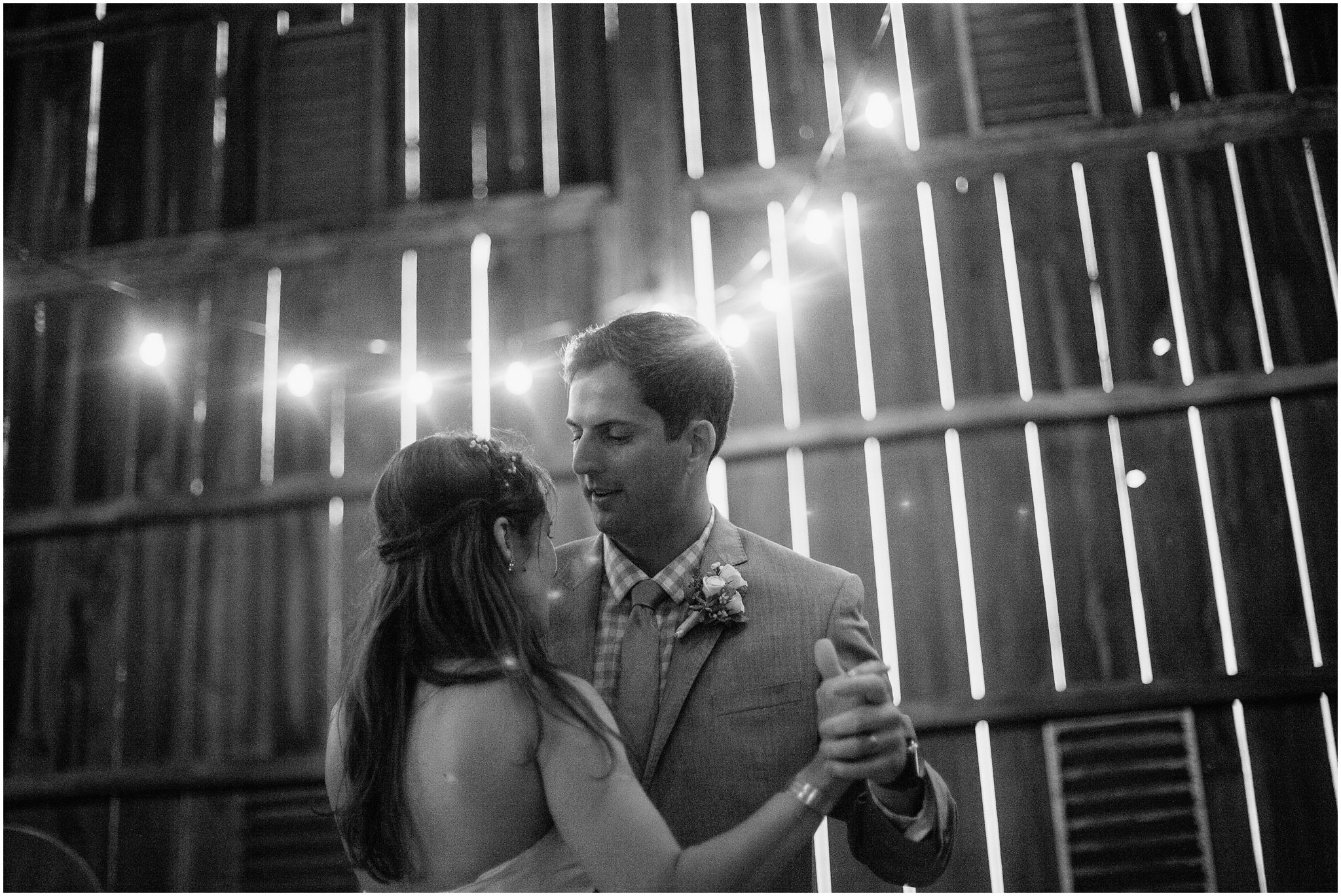 208-0719-203052-KatieandChris-Riverside on the Potomac Leesburg VA Wedding Photographer.jpg