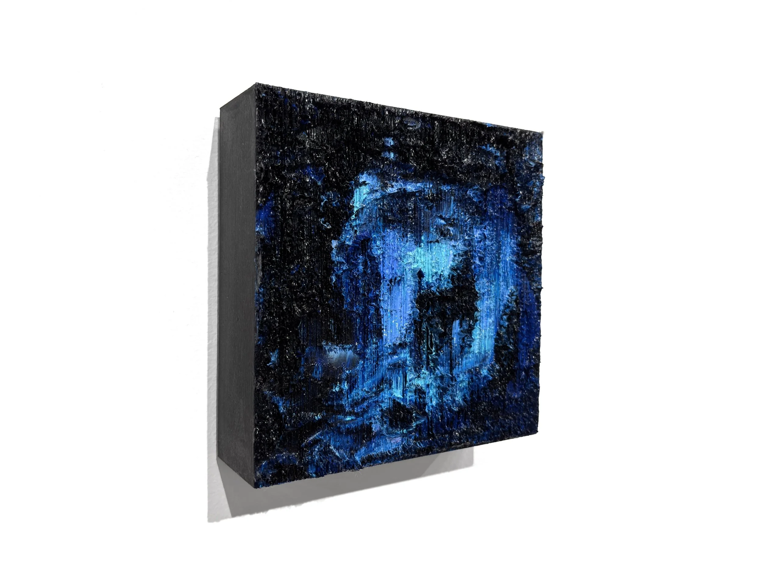 La-chambre-des-eaux-claires-2026-huile-sur-bois-6x6po-Left-Side-2500px.jpg