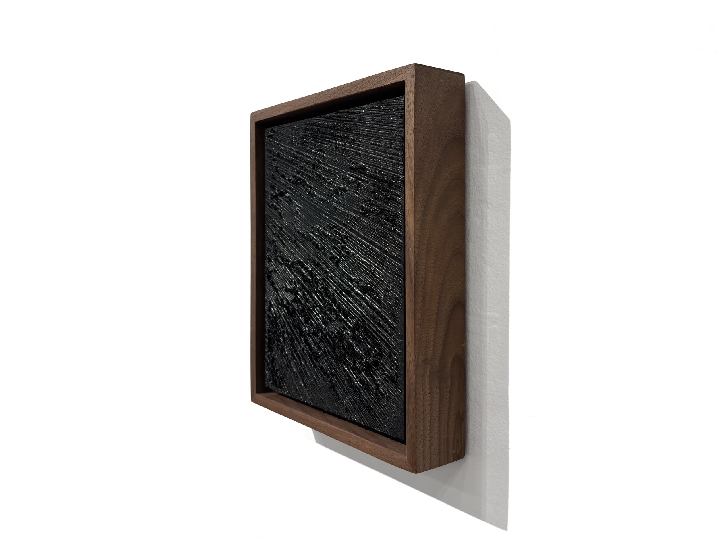 Louis-Bernard-St-Jean--Monochrome-Linéaire-III--2021-Huile-sur-bois-9x7po-Framed-Right-Side--Alignment-fixed.jpg