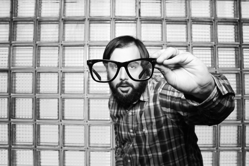 Nick Harvey takes a pic with Fotio glasses!