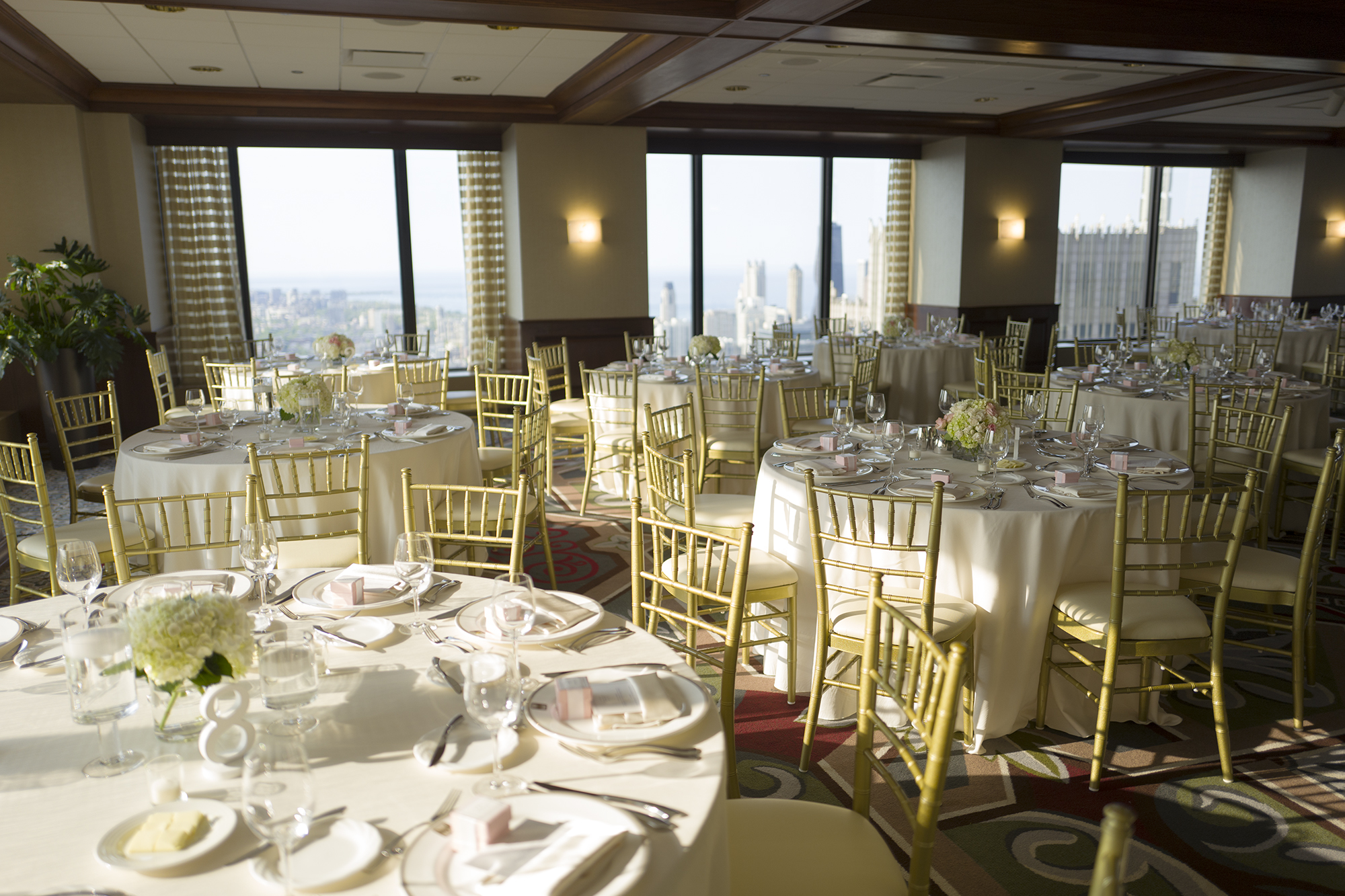 Beautiful set wedding tables at the Metropolitan Club Chicago.