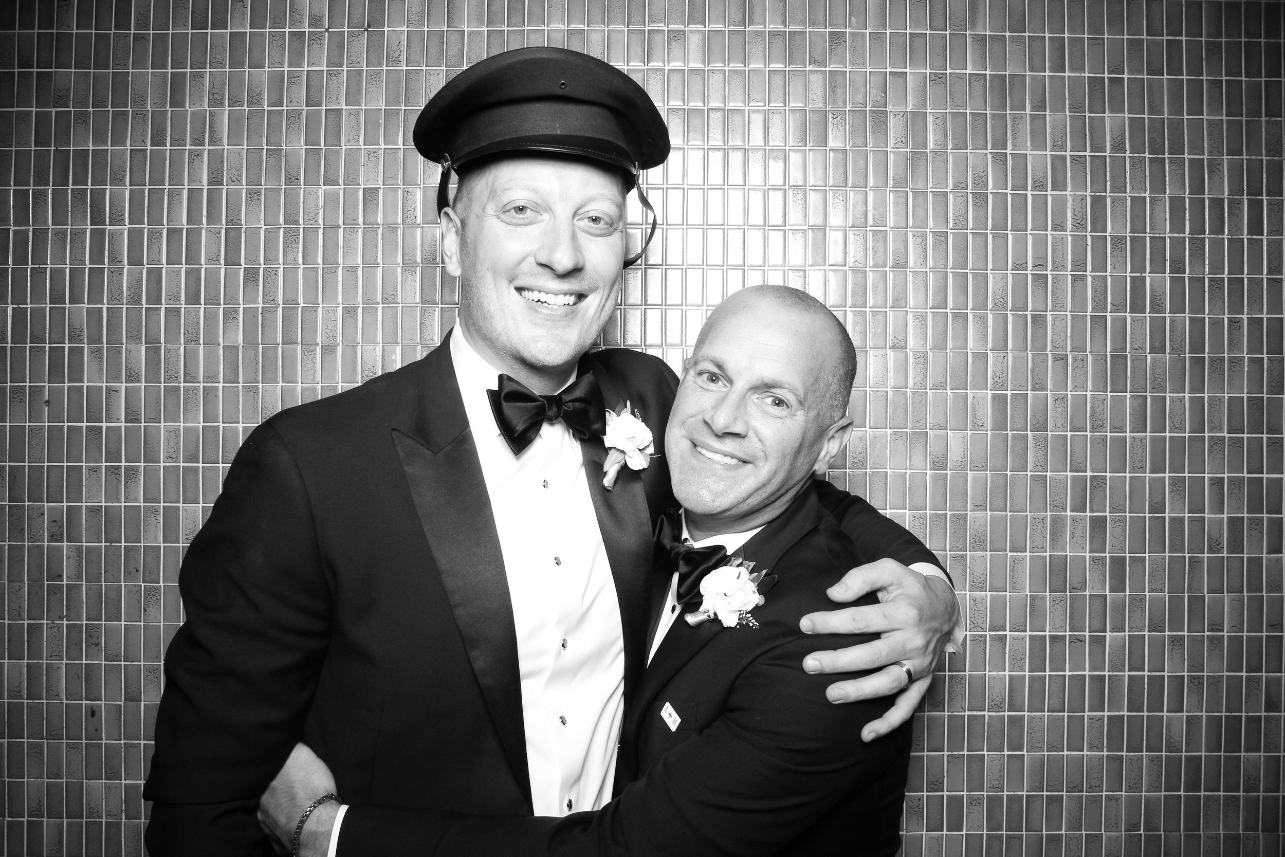 Travel_Themed_Wedding_Chicago_Gay_Photo_Booth_Northerly_Islands05.jpg