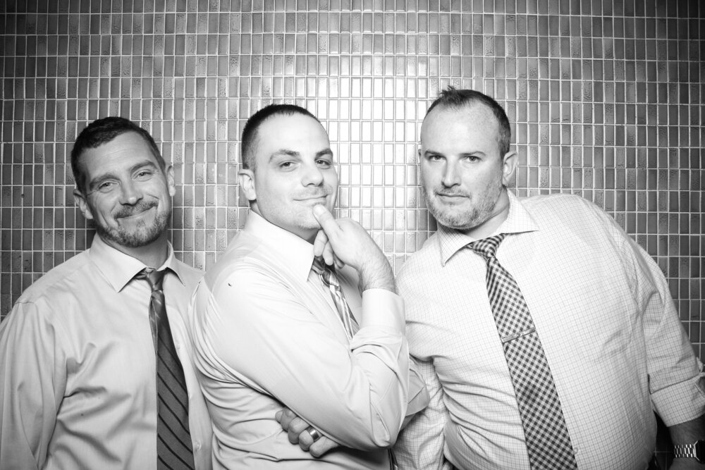 Travel_Themed_Wedding_Chicago_Gay_Photo_Booth_Northerly_Islands12.jpg