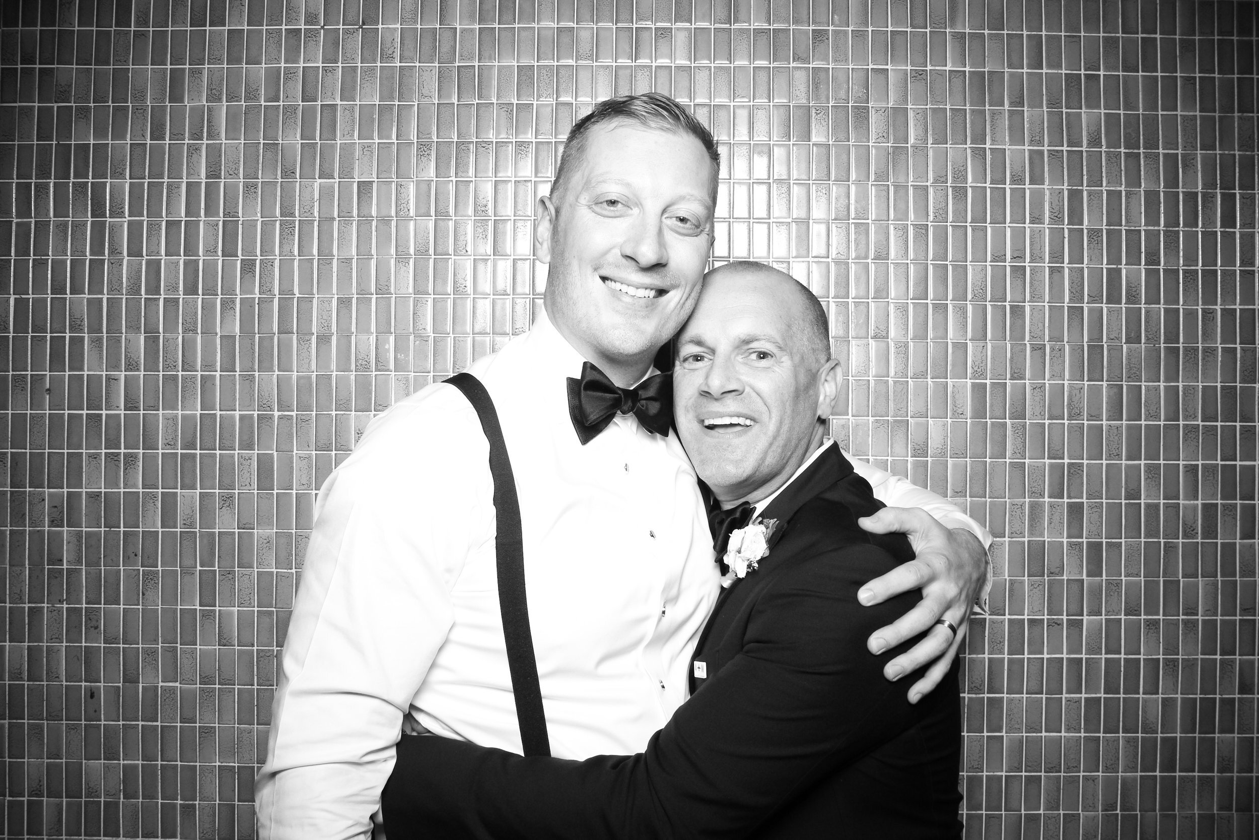 Travel_Themed_Wedding_Chicago_Gay_Photo_Booth_Northerly_Islands19.jpg