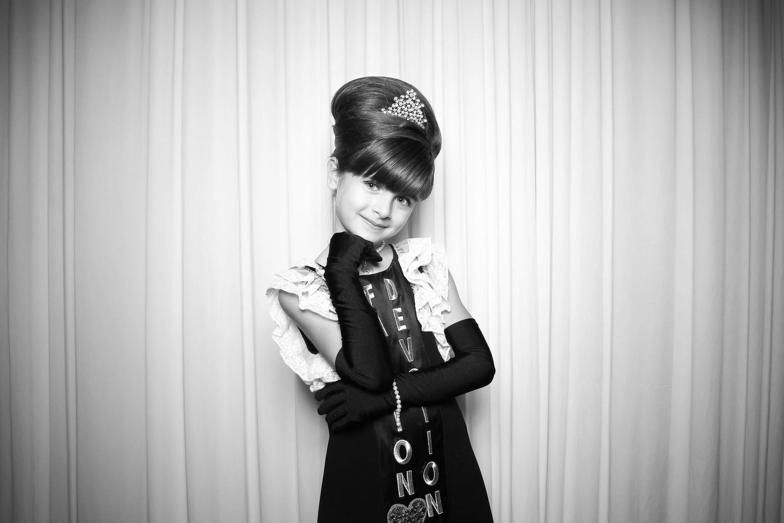 Fotio-Chicago-Alpine-Banquet-Bridal-Shower-Bride-Photography-Vintage-PhotoBooth-Corporate-2.jpg