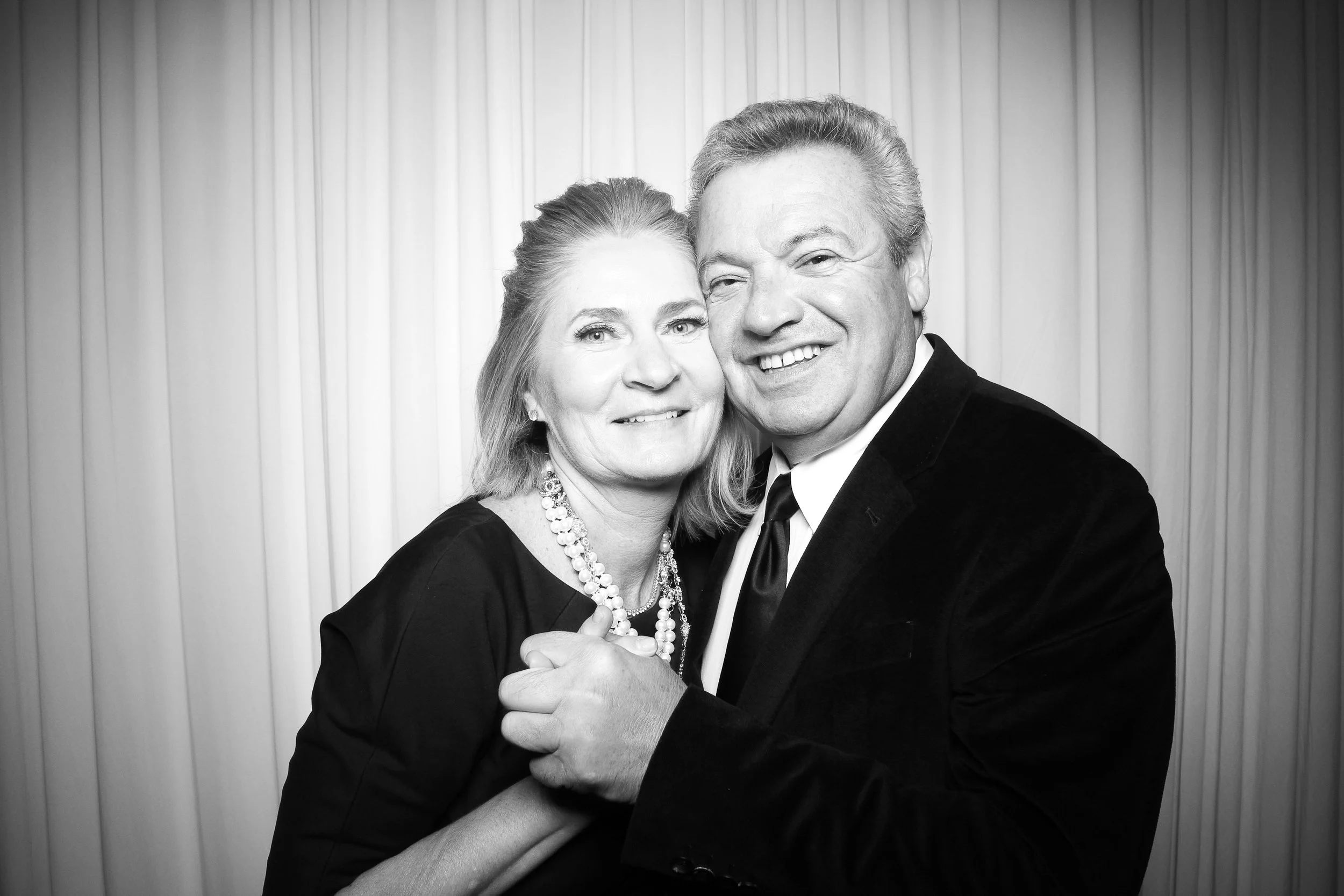 Fotio-Chicago-Alpine-Banquet-Bridal-Shower-Bride-Photography-Vintage-PhotoBooth-Corporate-5.jpg