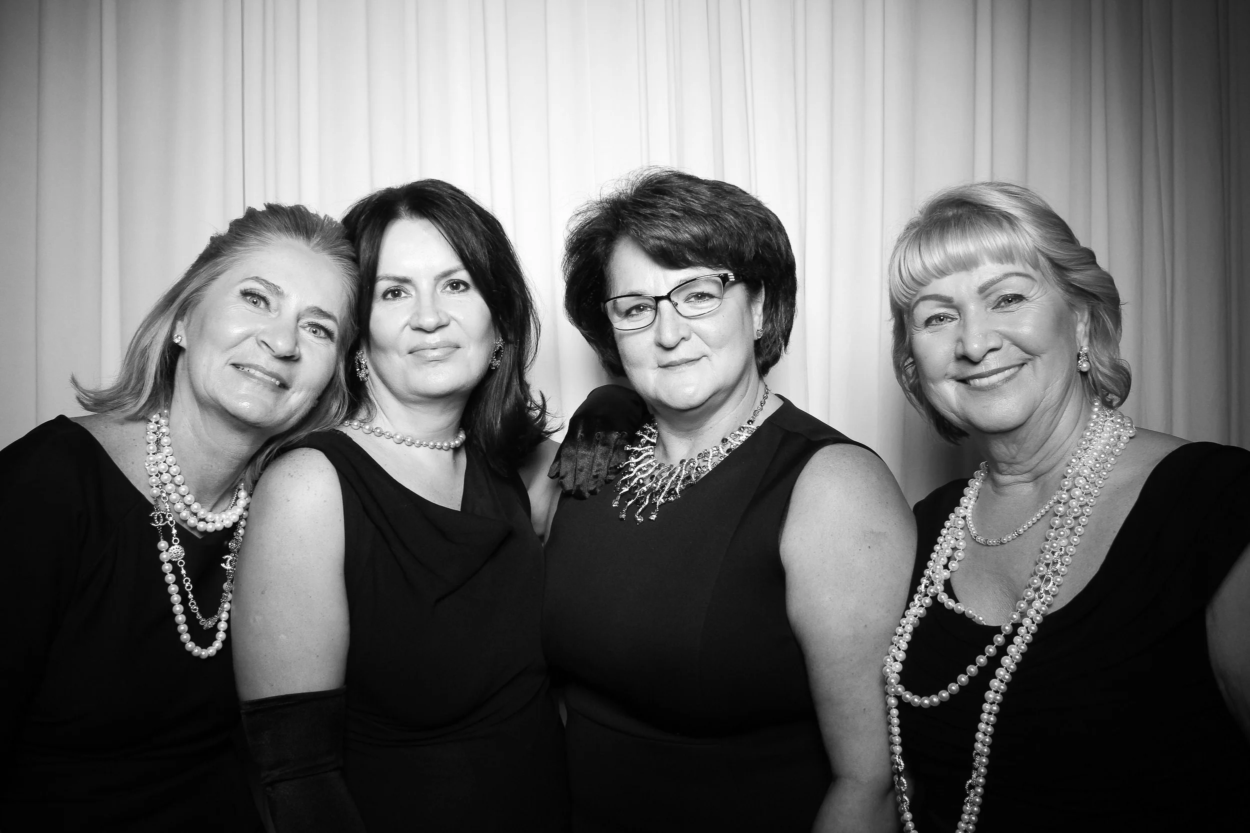 Fotio-Chicago-Alpine-Banquet-Bridal-Shower-Bride-Photography-Vintage-PhotoBooth-Corporate-10.jpg
