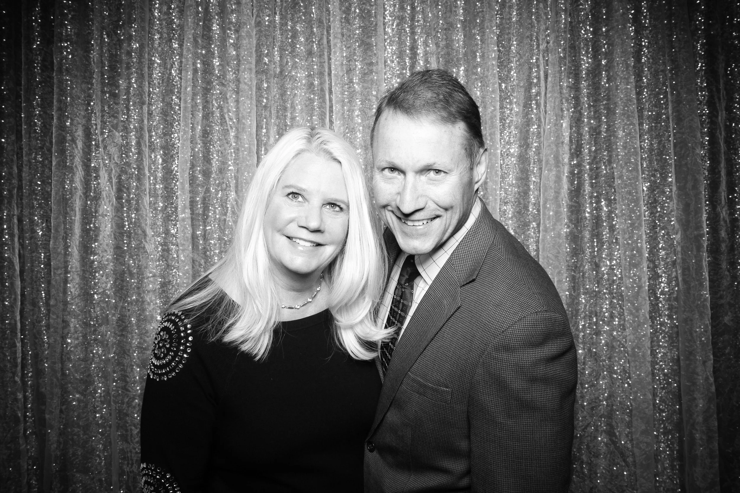 Santo_Cielo_Naperville_Holiday_Party_Photo_Booth_07.jpg