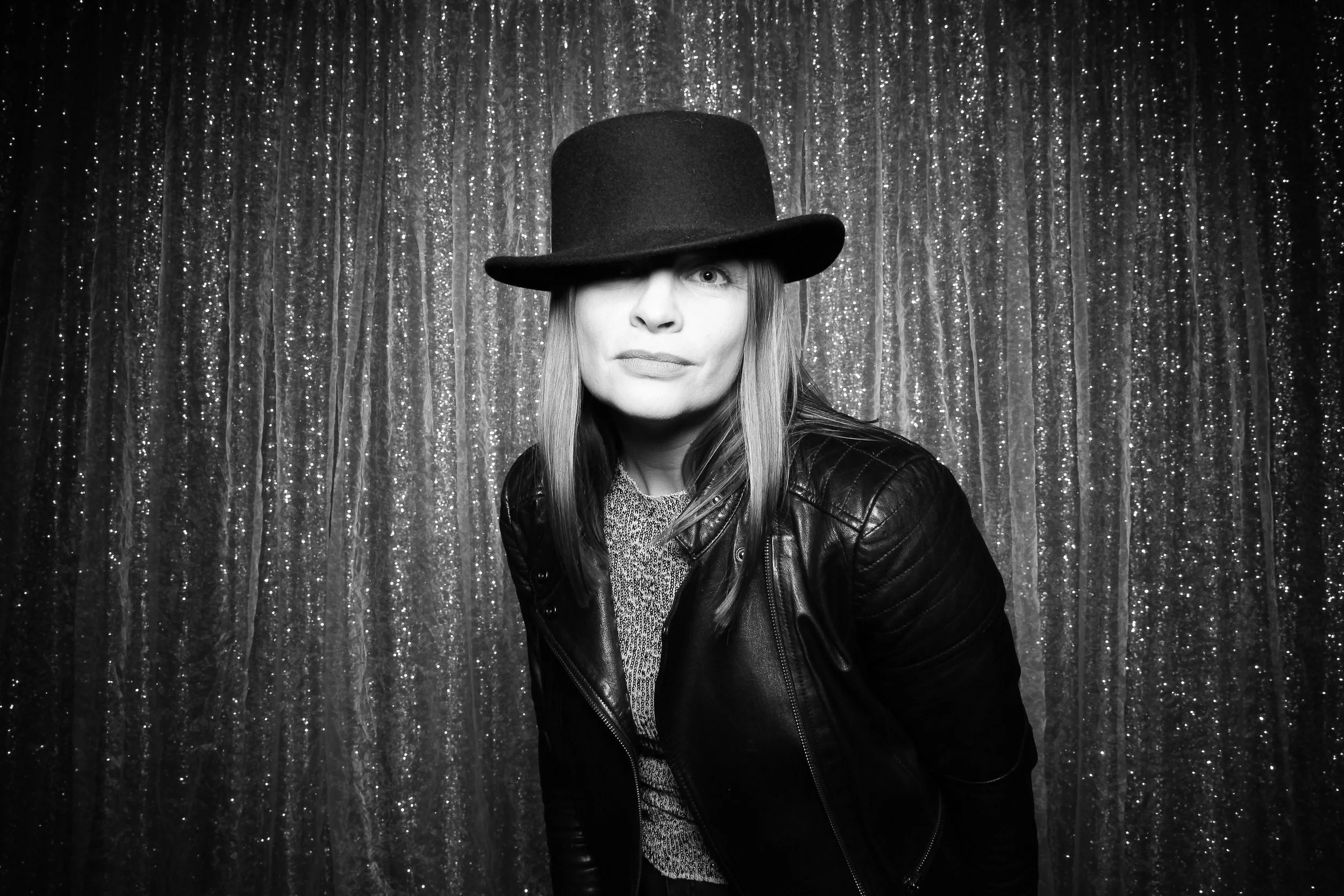 fotio-thalia-hall-pilsen-photobooth-chicago-anniversary-party-photographer-22.jpg