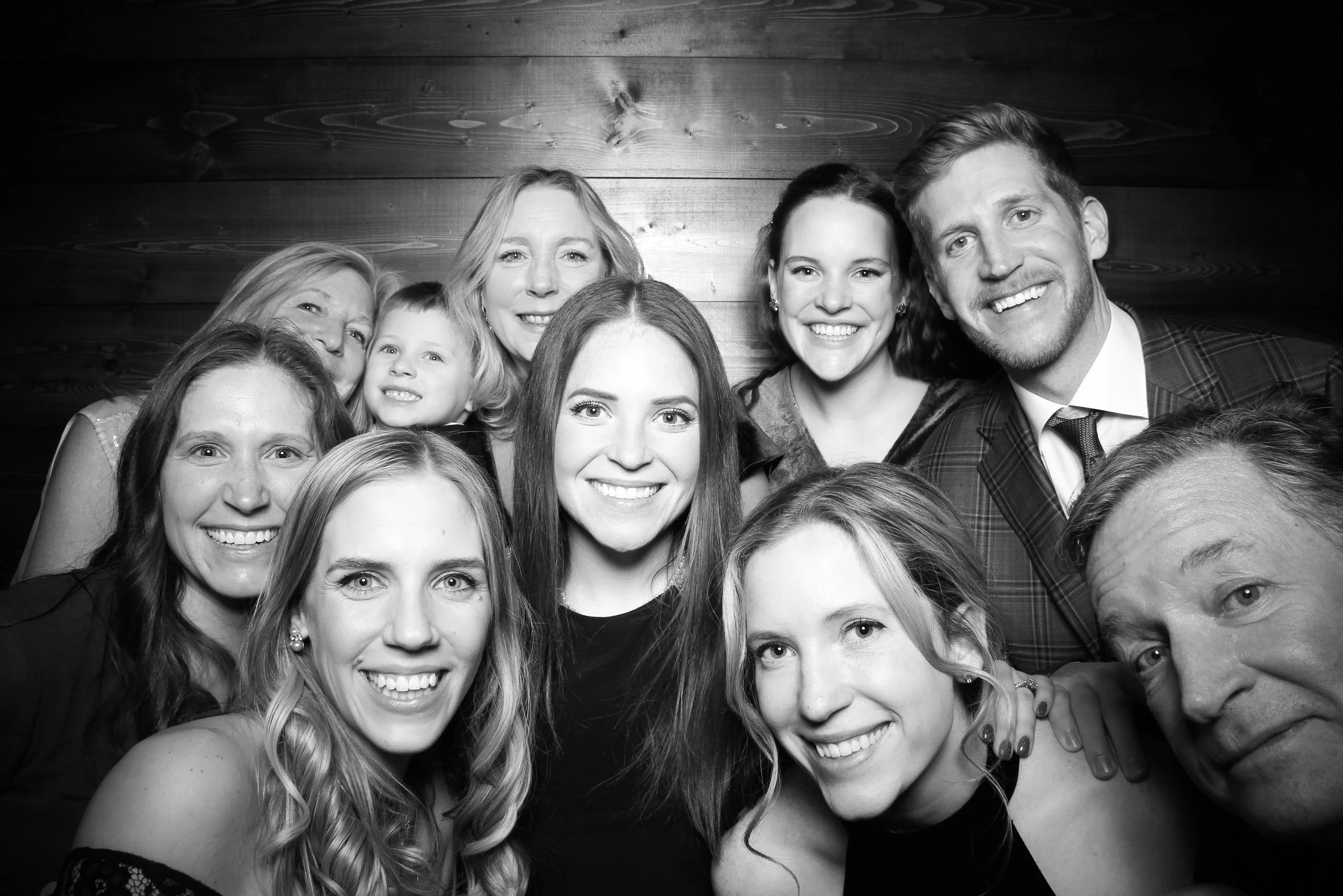 fotio-round-lake-wisconsin-photobooth-chicago-holiday-party-photographer-1.jpg