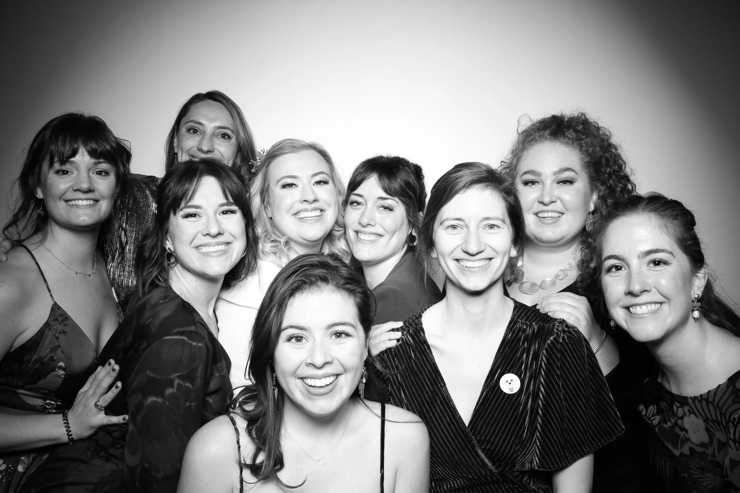 Fotio_Photo_Booth_Wedding_Party_Chicago_Ravenswood_Event_Center_Neon_Classy_Warehouse_Factory_Cars_Bride_12.jpg