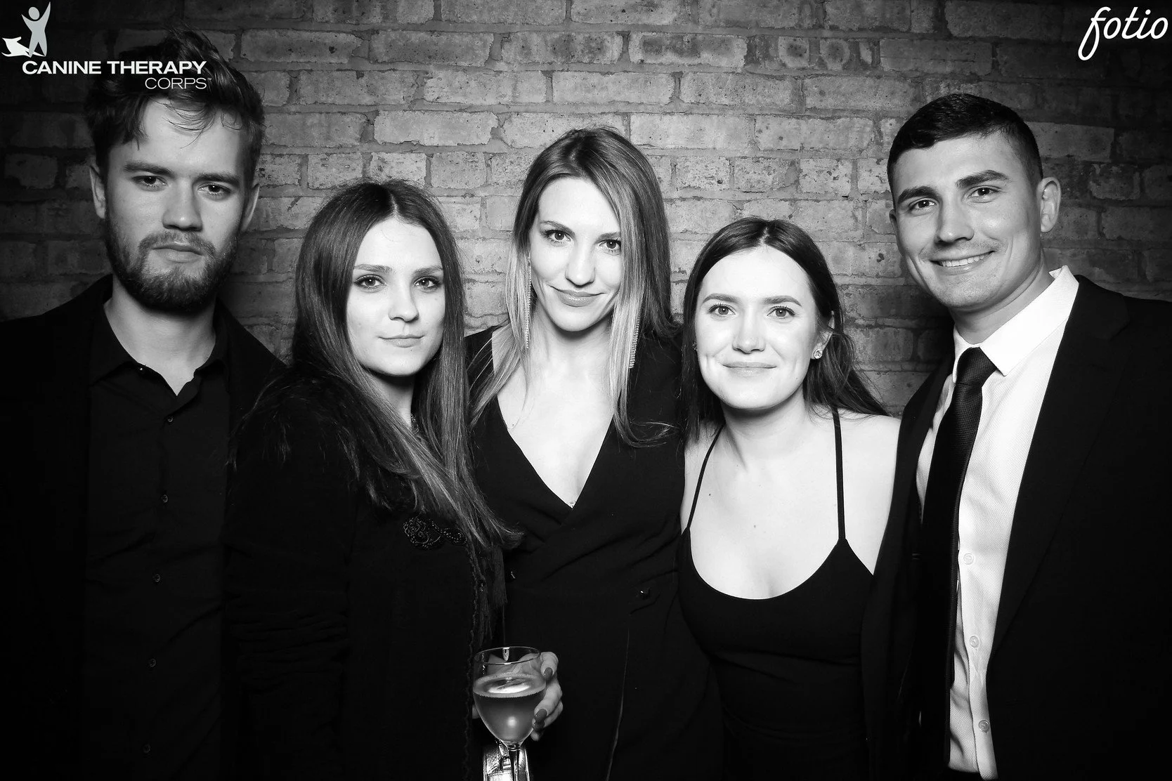 15fotio-revel-photobooth-canine-therapy-corps-gala.jpg