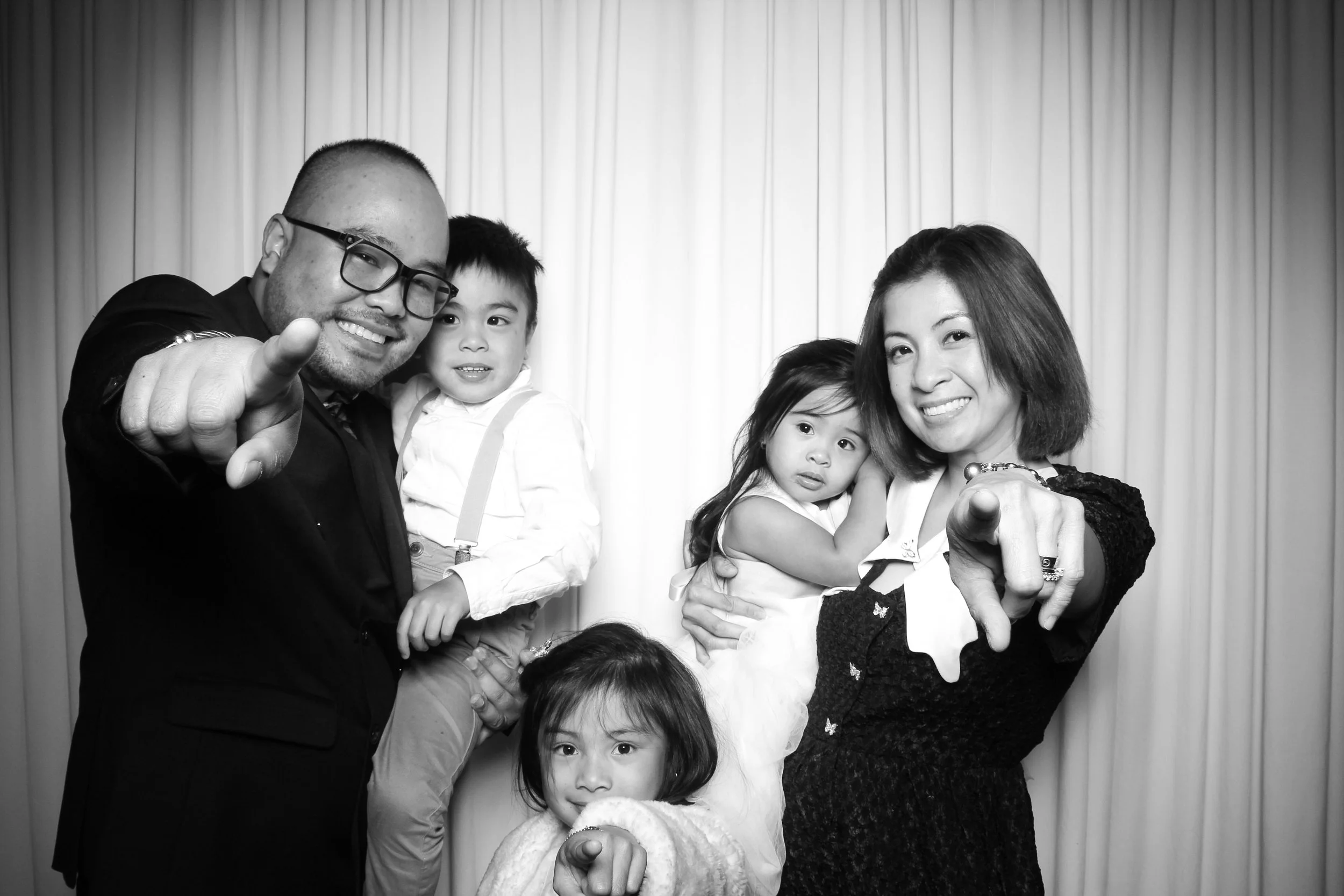 Abbington_Distinctive_Banquets_Wedding_Glam_Both_Chicago_Suburbs_05.jpg
