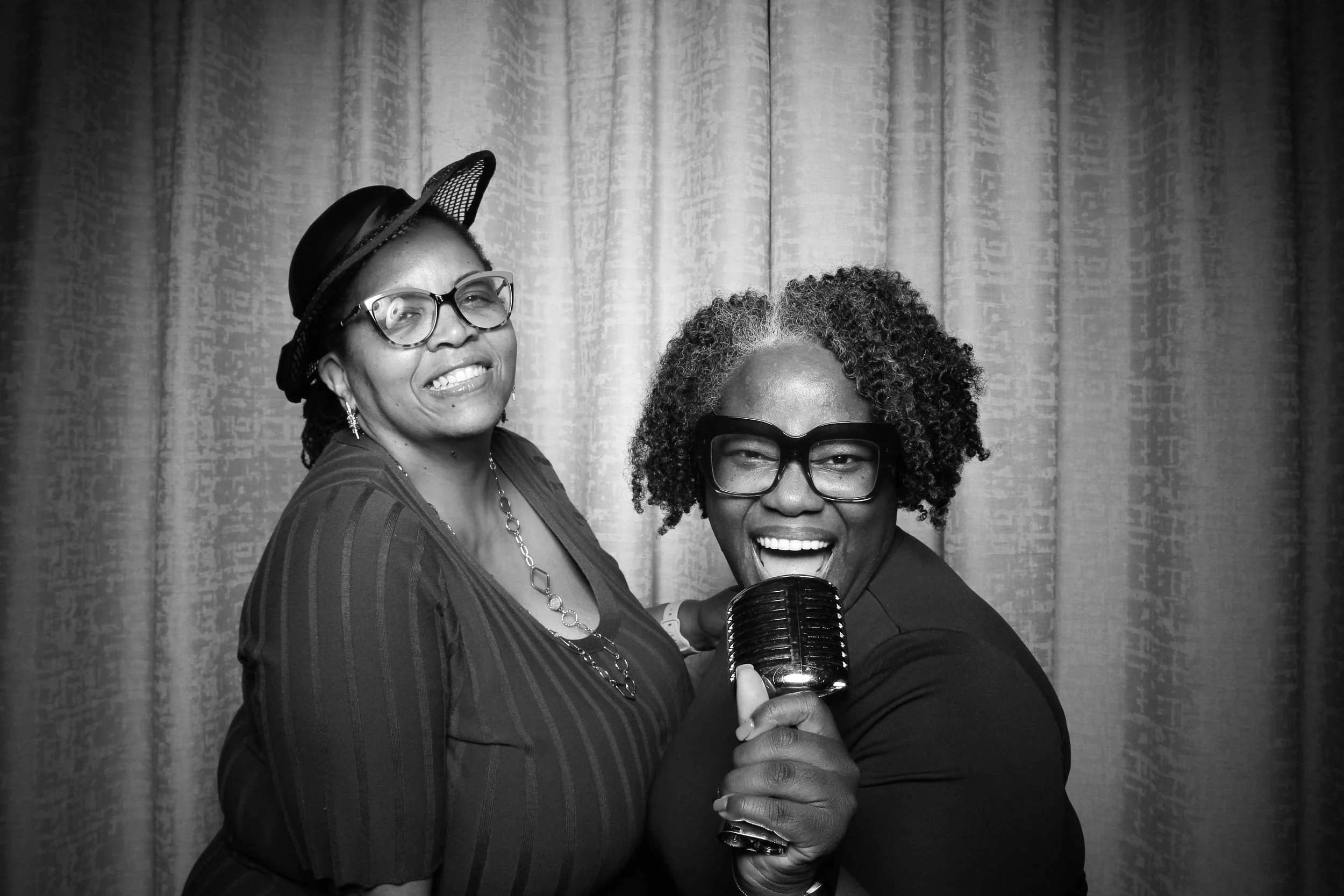 Aster_Hall_Bar_and_Study_Event_Photo_Booth_17.jpg