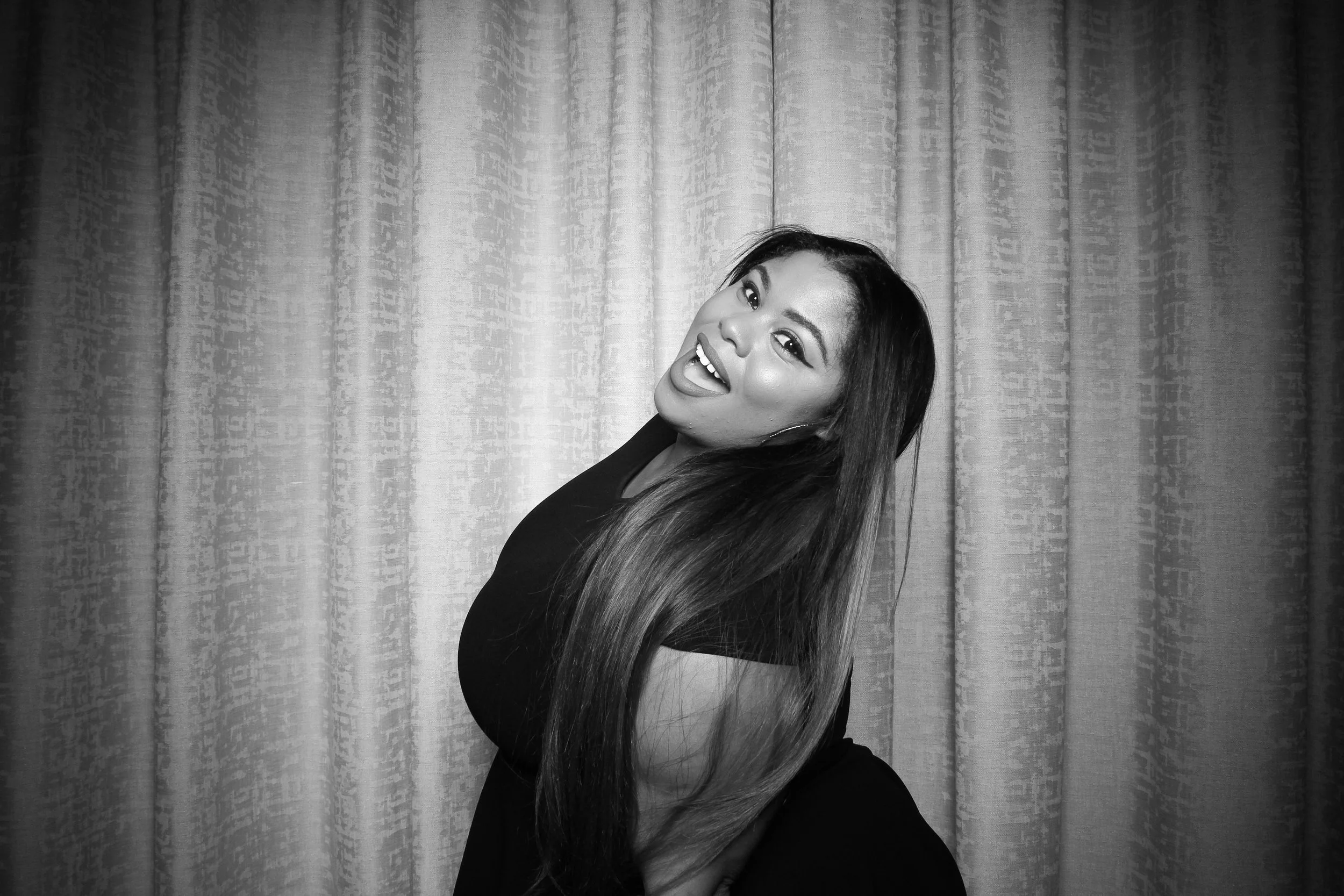 Aster_Hall_Bar_and_Study_Event_Photo_Booth_21.jpg