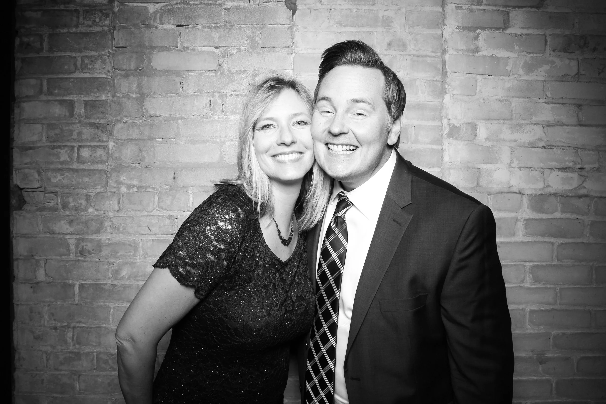 Journeyman_Distillery_Wedding_Glam_Booth_01.jpg