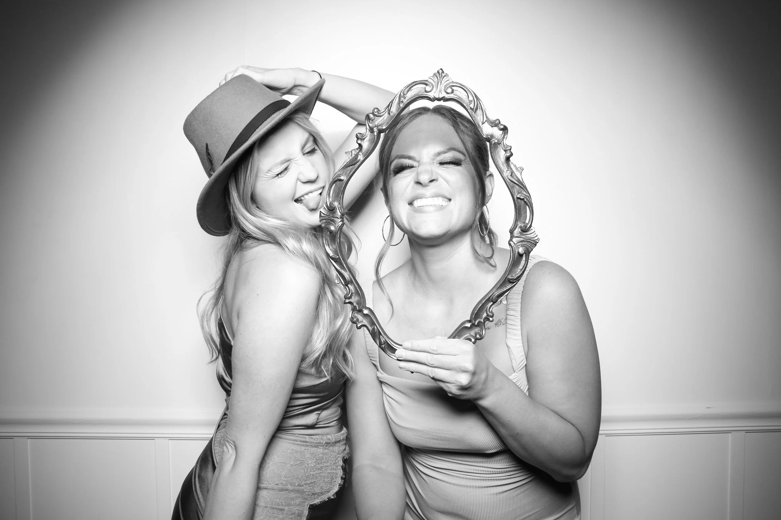 Kardashian_Booth_Chicago_Illuminating_Company_Black_and_White_009.jpg