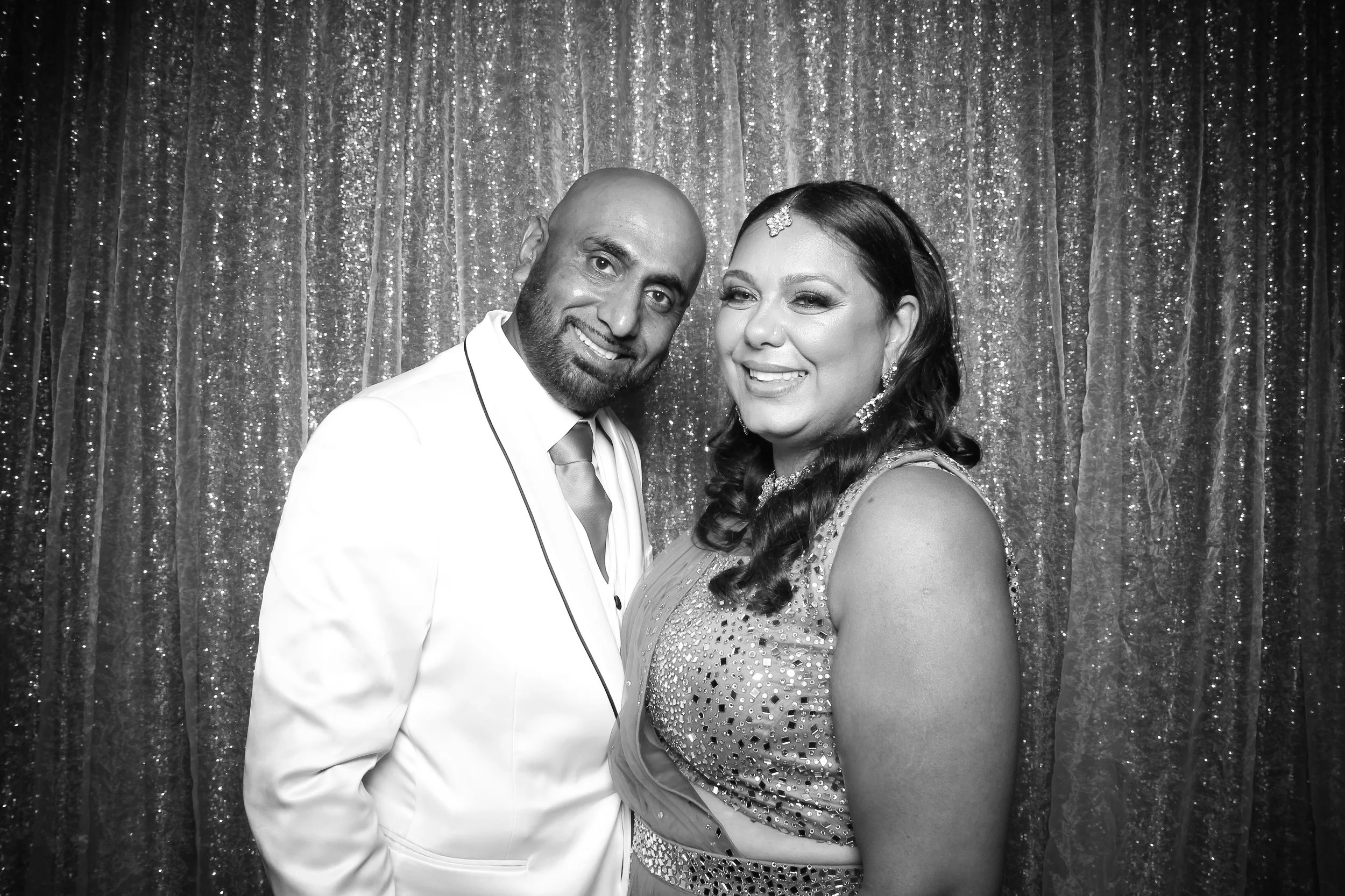 Fotio_Photo_Booth_Willowbrook_Family_Large_Wedding_Fun_Chicago_Suburb_Friends_Sequins_Backdrop_Bride_Groom_04.jpg