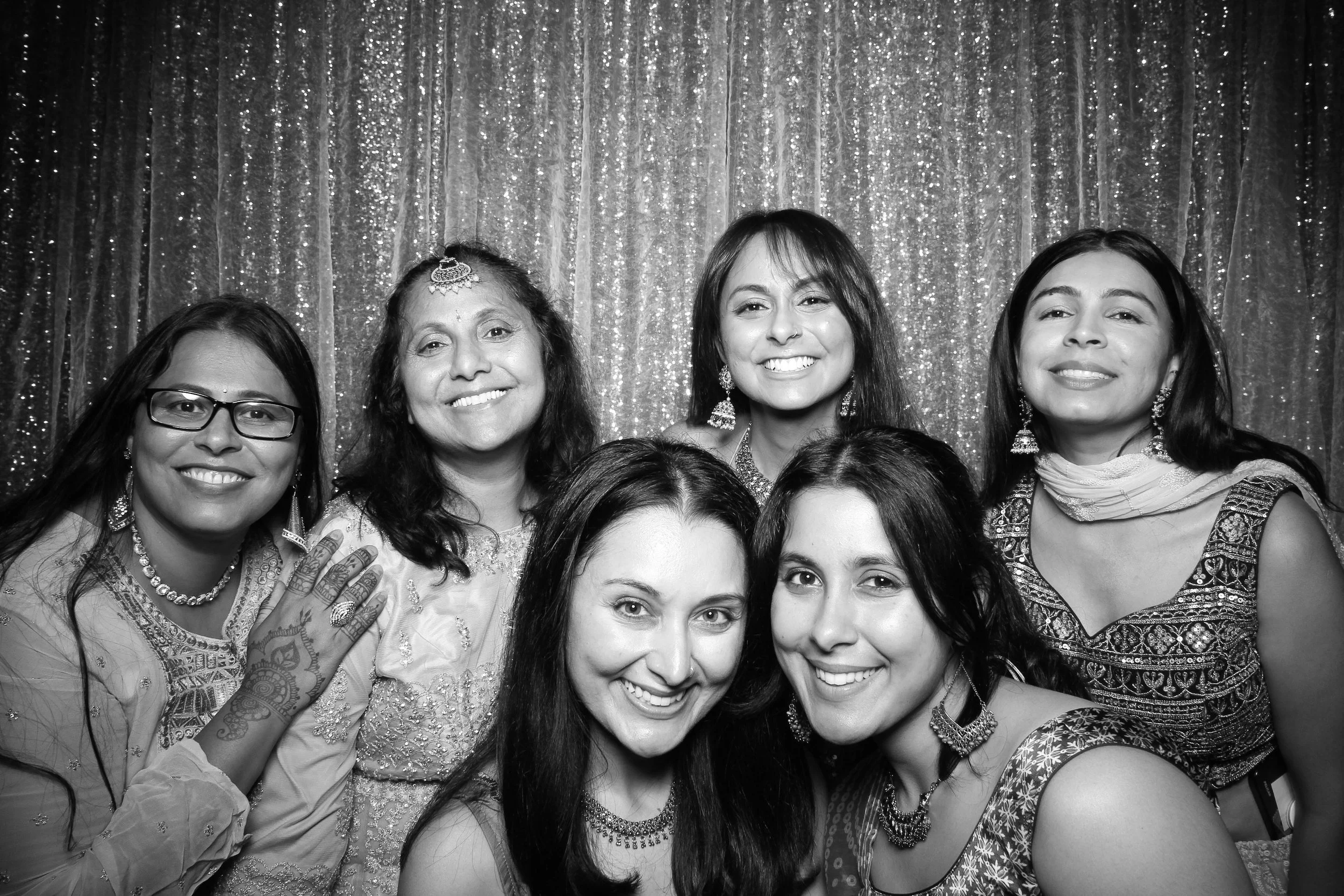 Fotio_Photo_Booth_Willowbrook_Family_Large_Wedding_Fun_Chicago_Suburb_Friends_Sequins_Backdrop_Bride_Groom_21.jpg