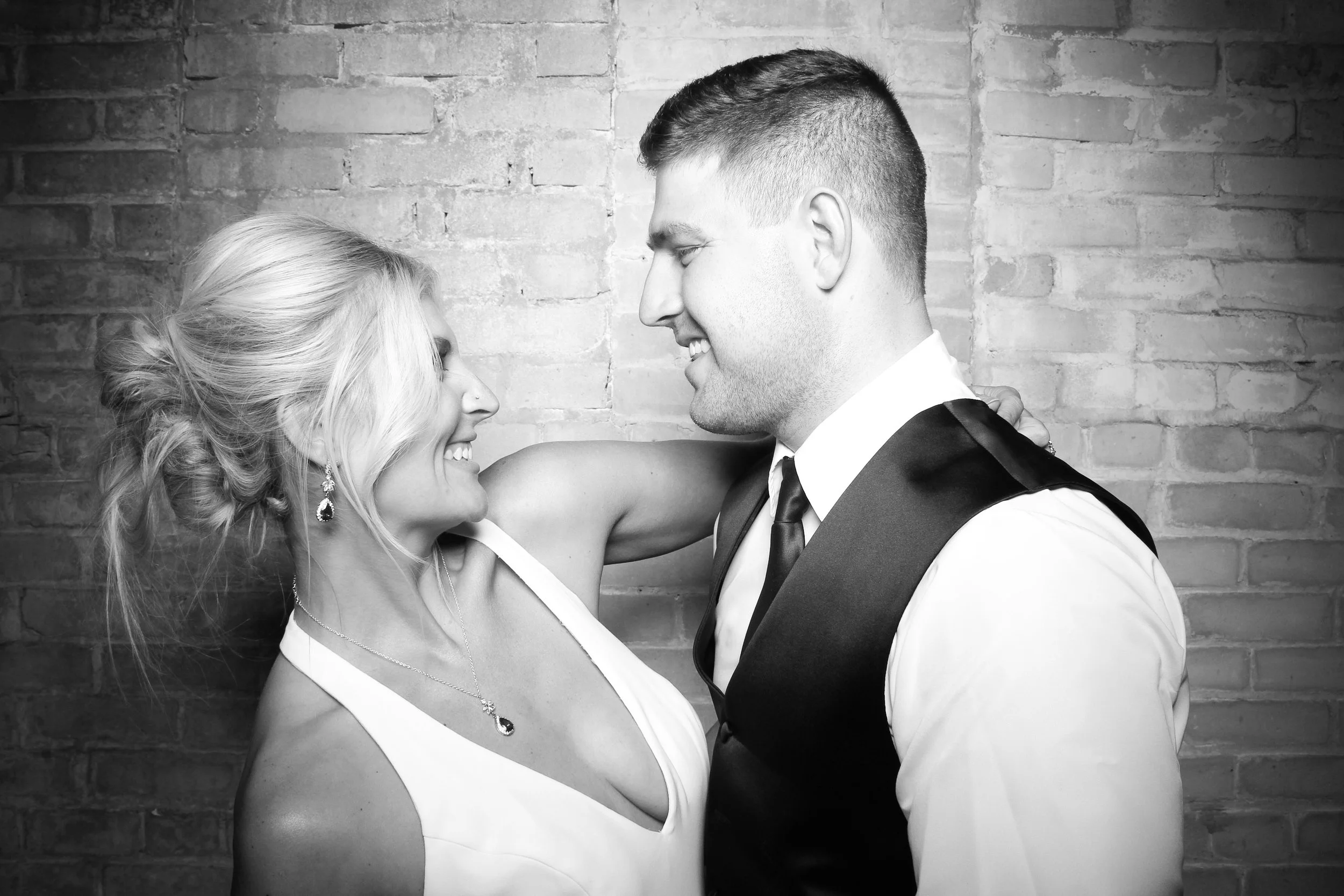 Journeyman_Distillery_Wedding_Photo_Booth_Old_Time_009.jpg