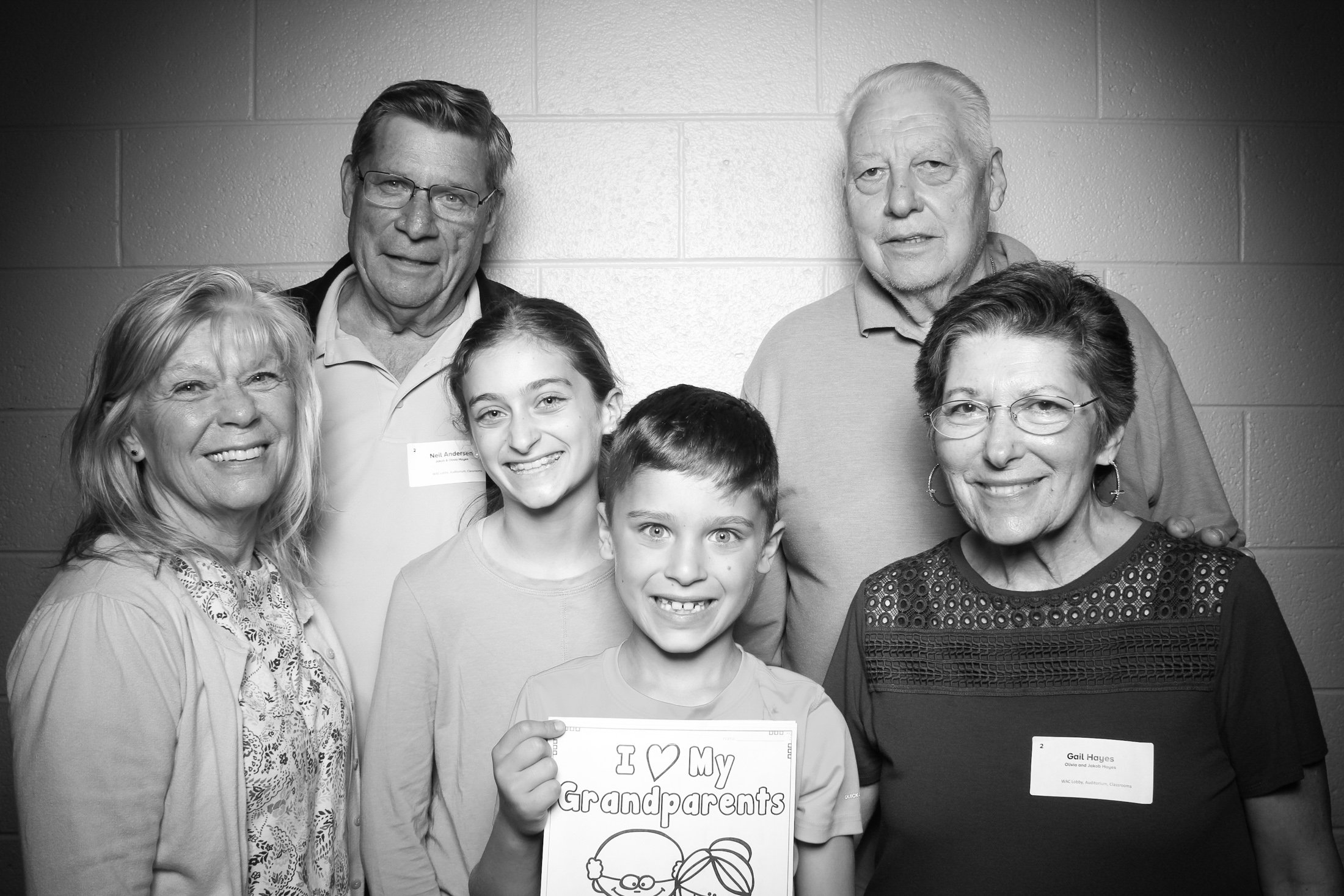 fotio-photobooth-portrait-timothy-school-event-bw-1.jpg