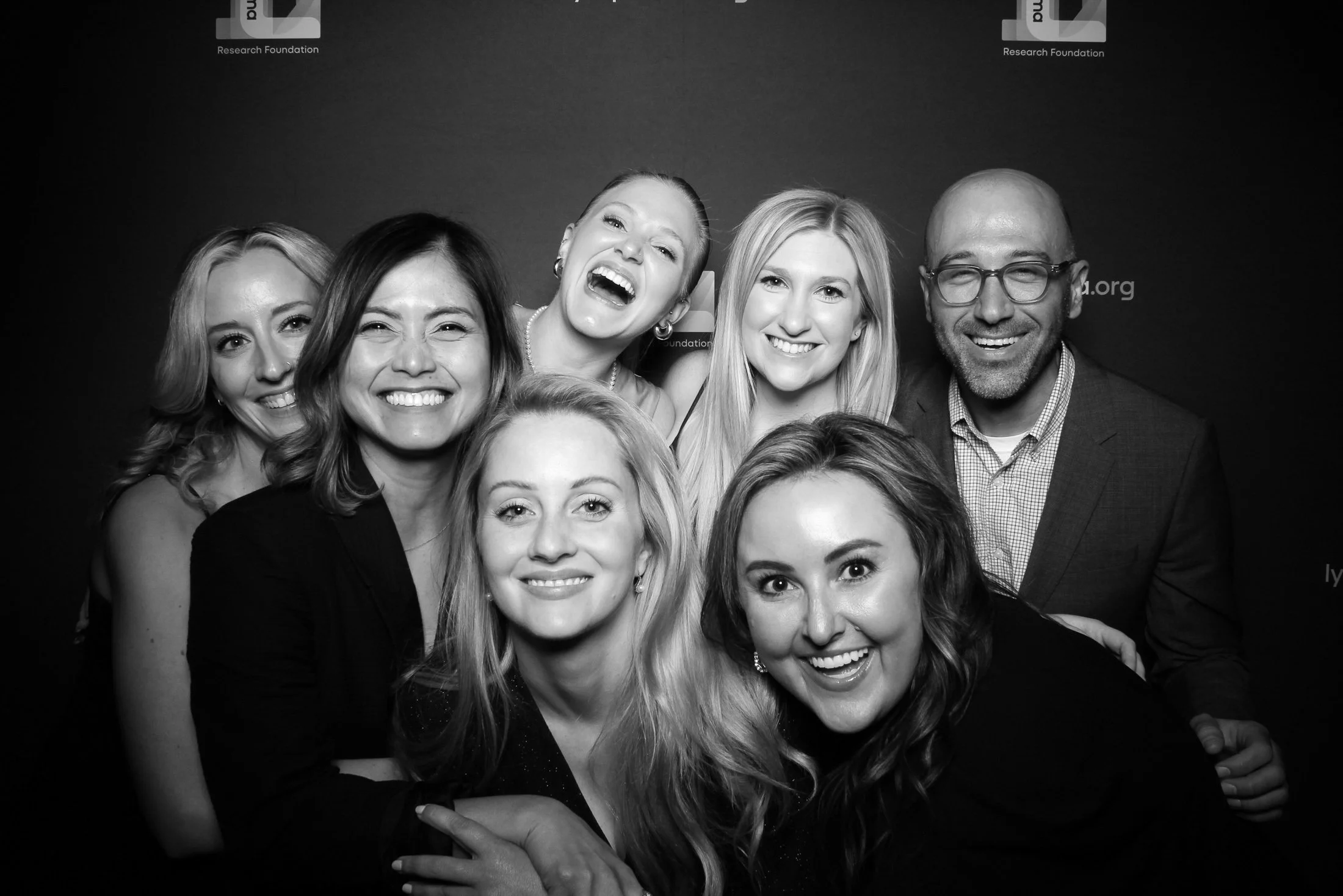 fotio-photobooth-portrait-casino-club-event-bw-7.jpg