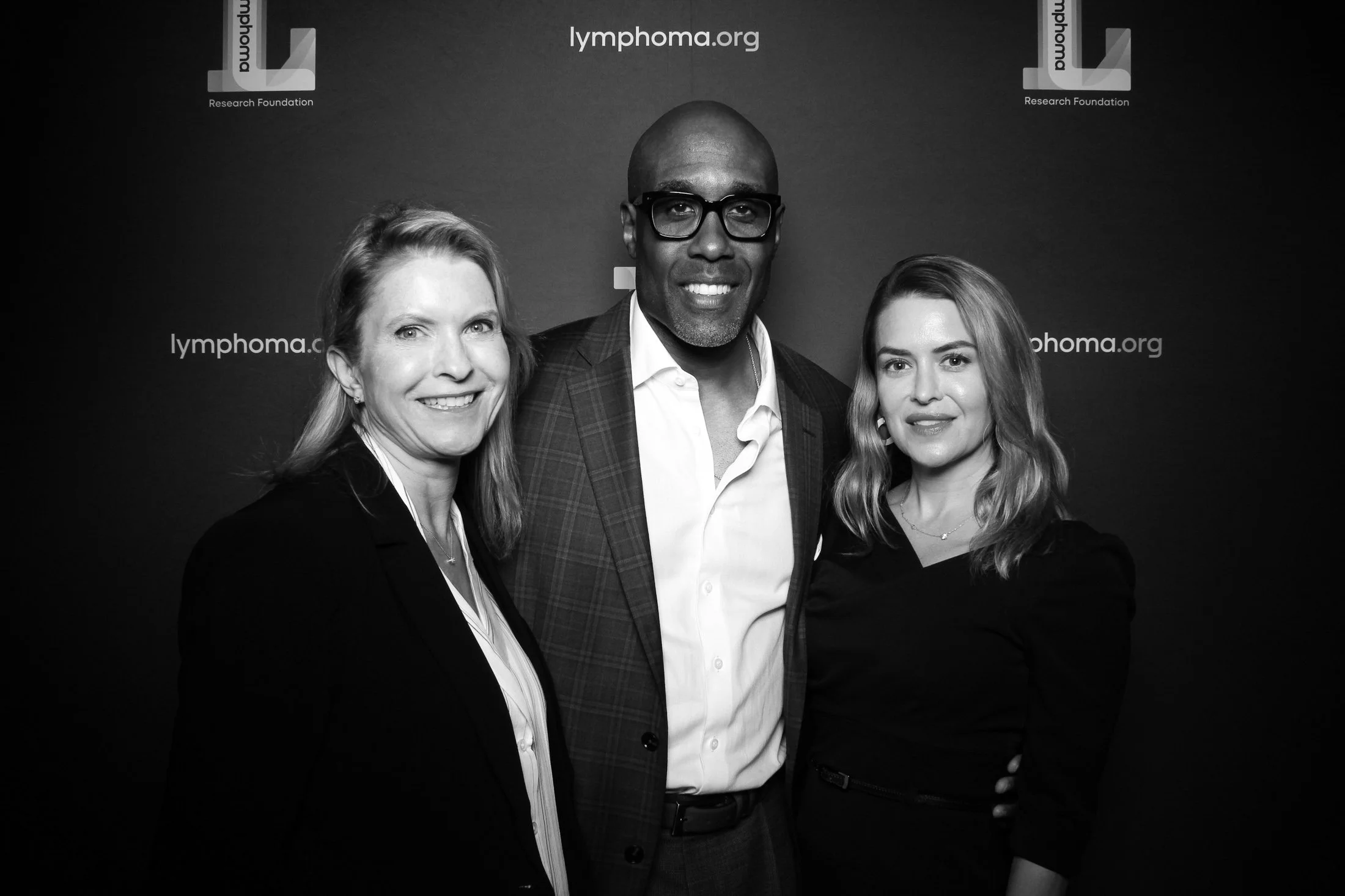 fotio-photobooth-portrait-casino-club-event-bw-12.jpg