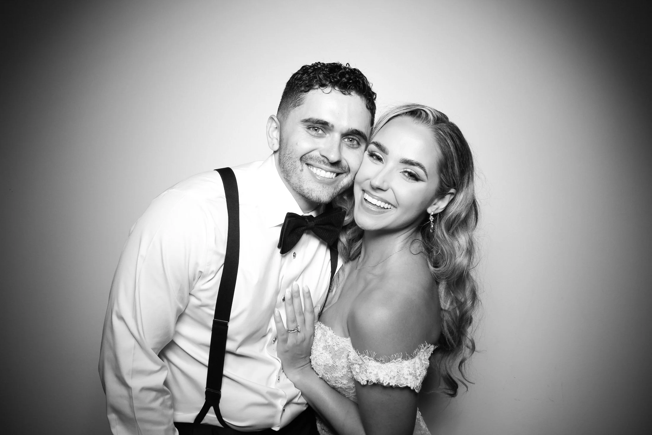 fotio-photobooth-portrait-bridgeport-arts-center-wedding-chicago-event-bw-1.jpg