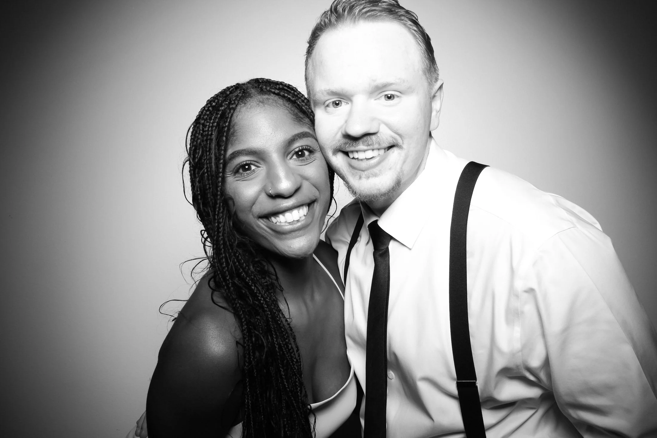 fotio-photobooth-portrait-bridgeport-arts-center-wedding-chicago-event-bw-10.jpg