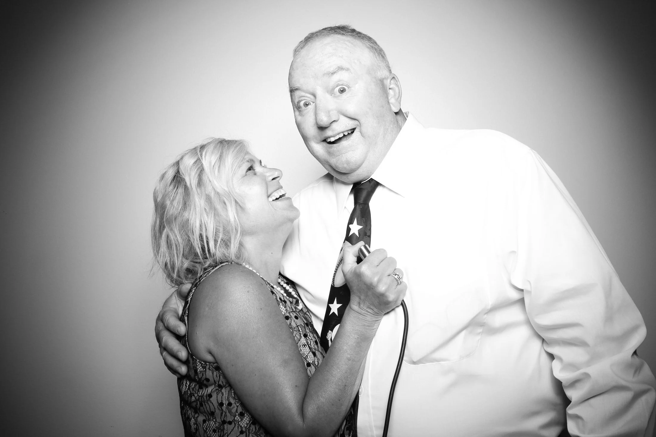 fotio-photobooth-portrait-bridgeport-arts-center-wedding-chicago-event-bw-17.jpg
