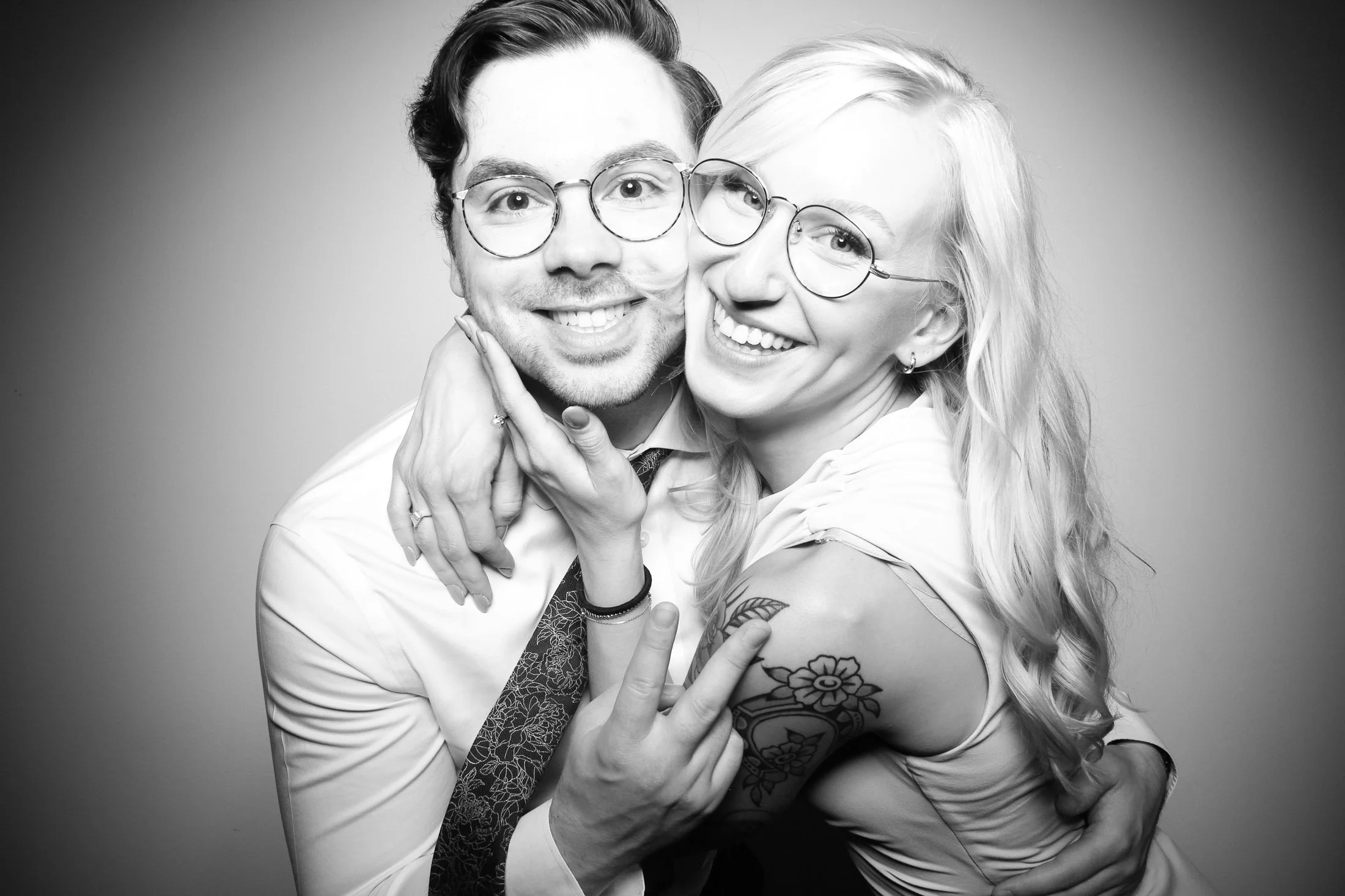 fotio-photobooth-portrait-bridgeport-arts-center-wedding-chicago-event-bw-18.jpg
