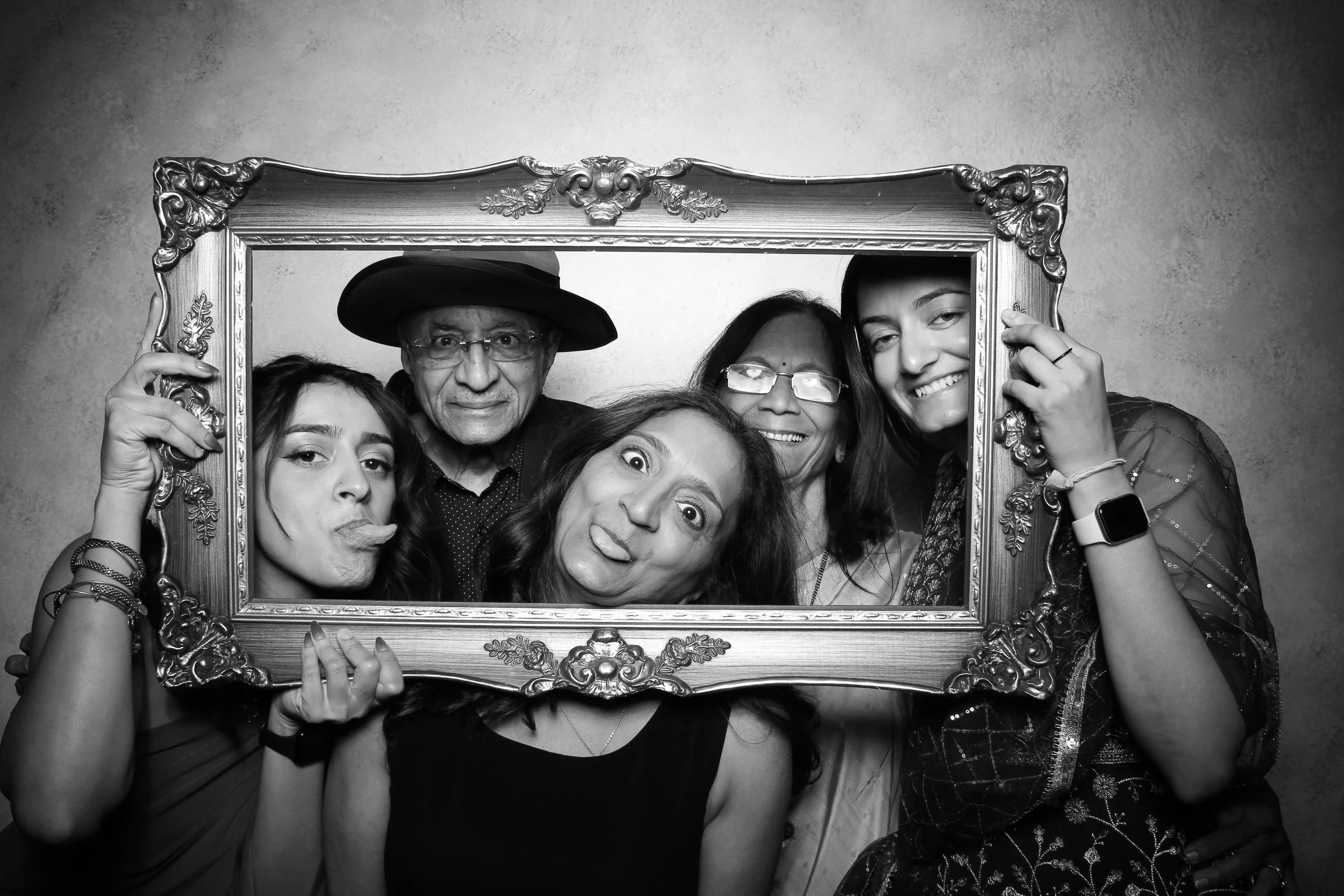 Moment_on_Main_Wheaton_Photo_Booth_Event_Space_009.jpg