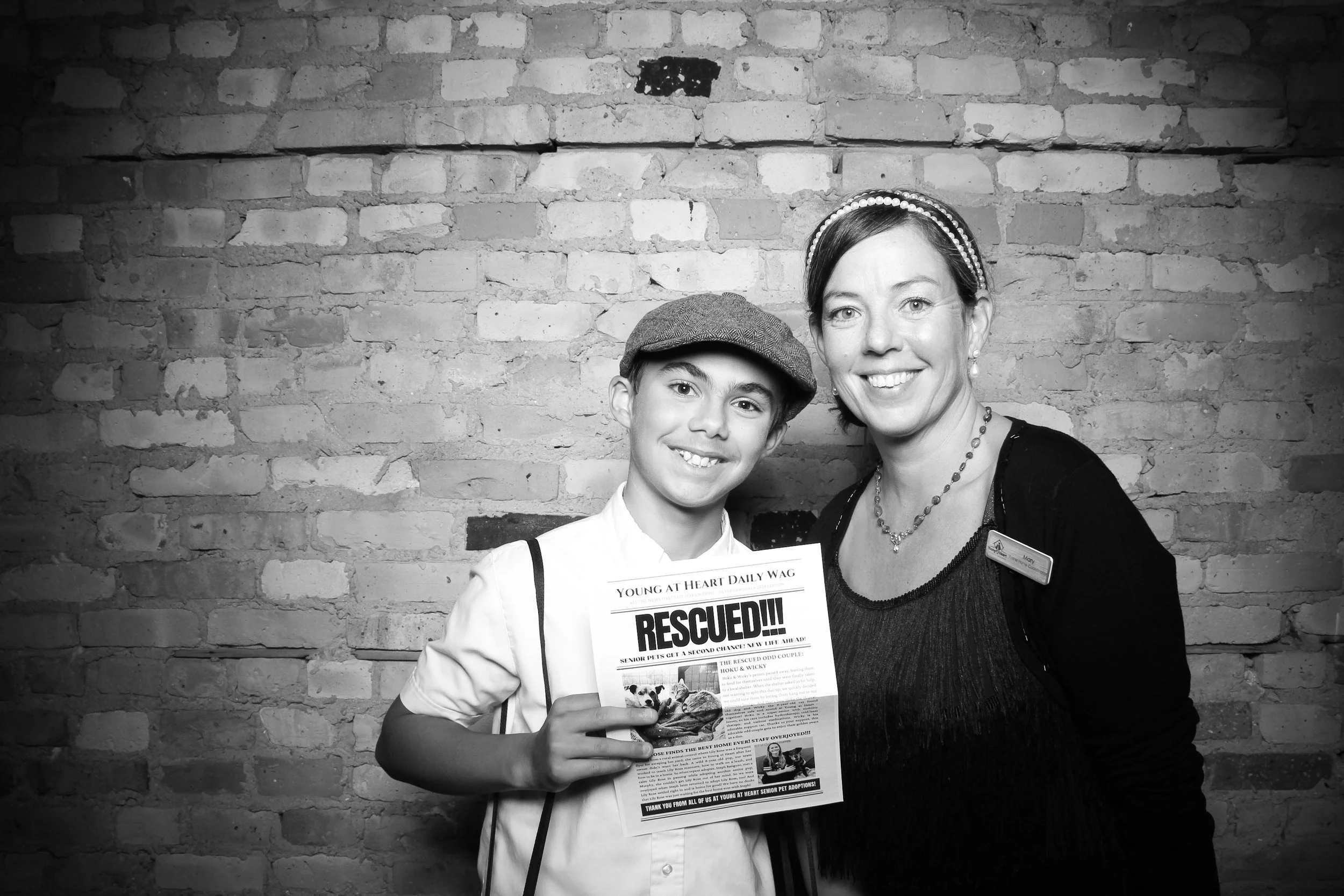 Fotio_Photobooth_Chicago_Fundraiser_Gala_Pets_Senior_Paws_Animals_Fun_Good_Cause_Elgin_Highland_Loft_Suburbs_01.jpg