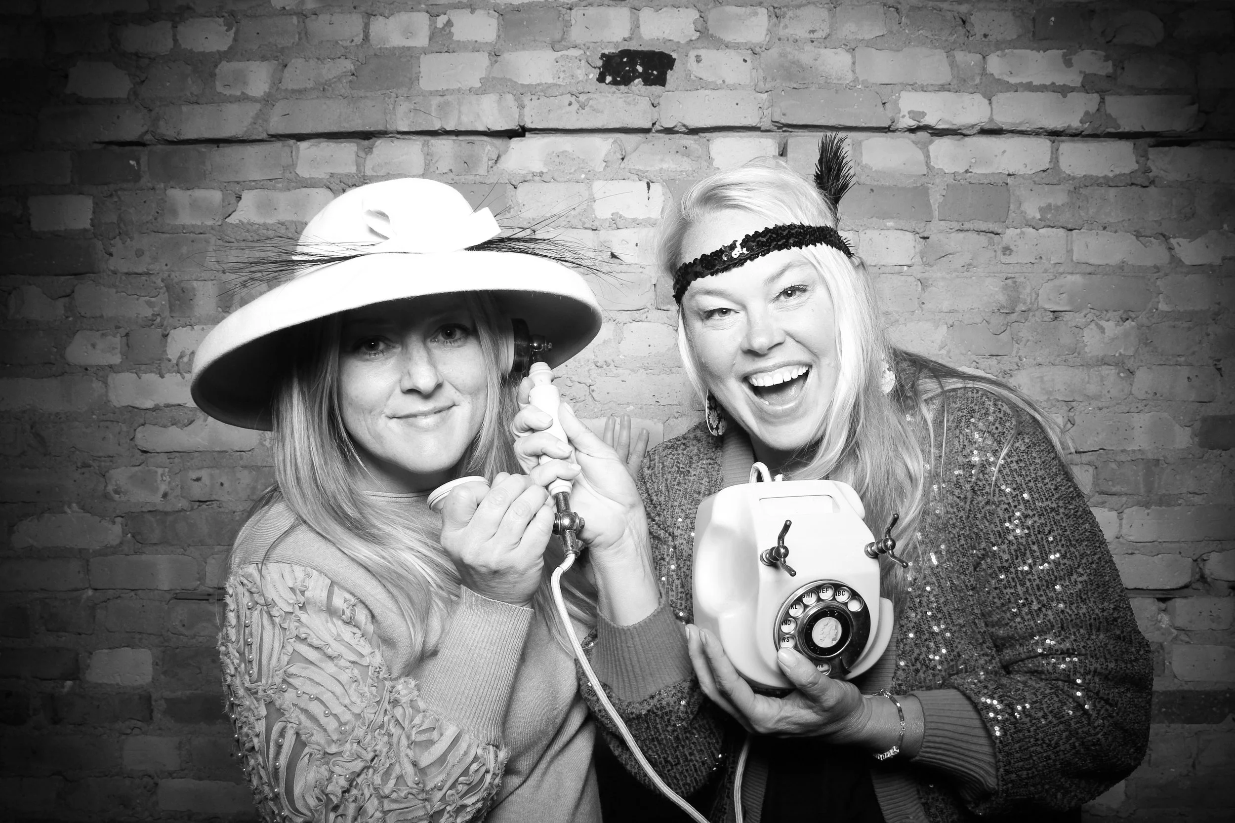 Fotio_Photobooth_Chicago_Fundraiser_Gala_Pets_Senior_Paws_Animals_Fun_Good_Cause_Elgin_Highland_Loft_Suburbs_08.jpg
