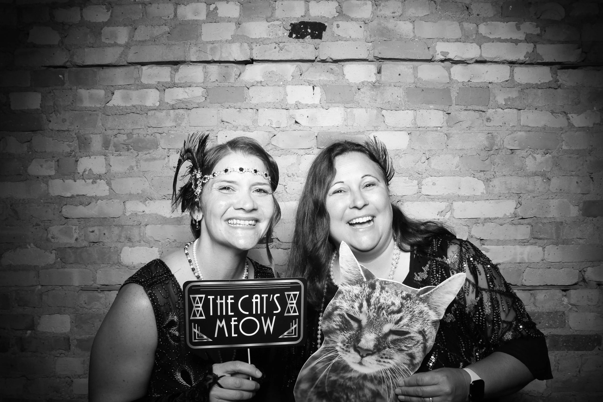 Fotio_Photobooth_Chicago_Fundraiser_Gala_Pets_Senior_Paws_Animals_Fun_Good_Cause_Elgin_Highland_Loft_Suburbs_19.jpg