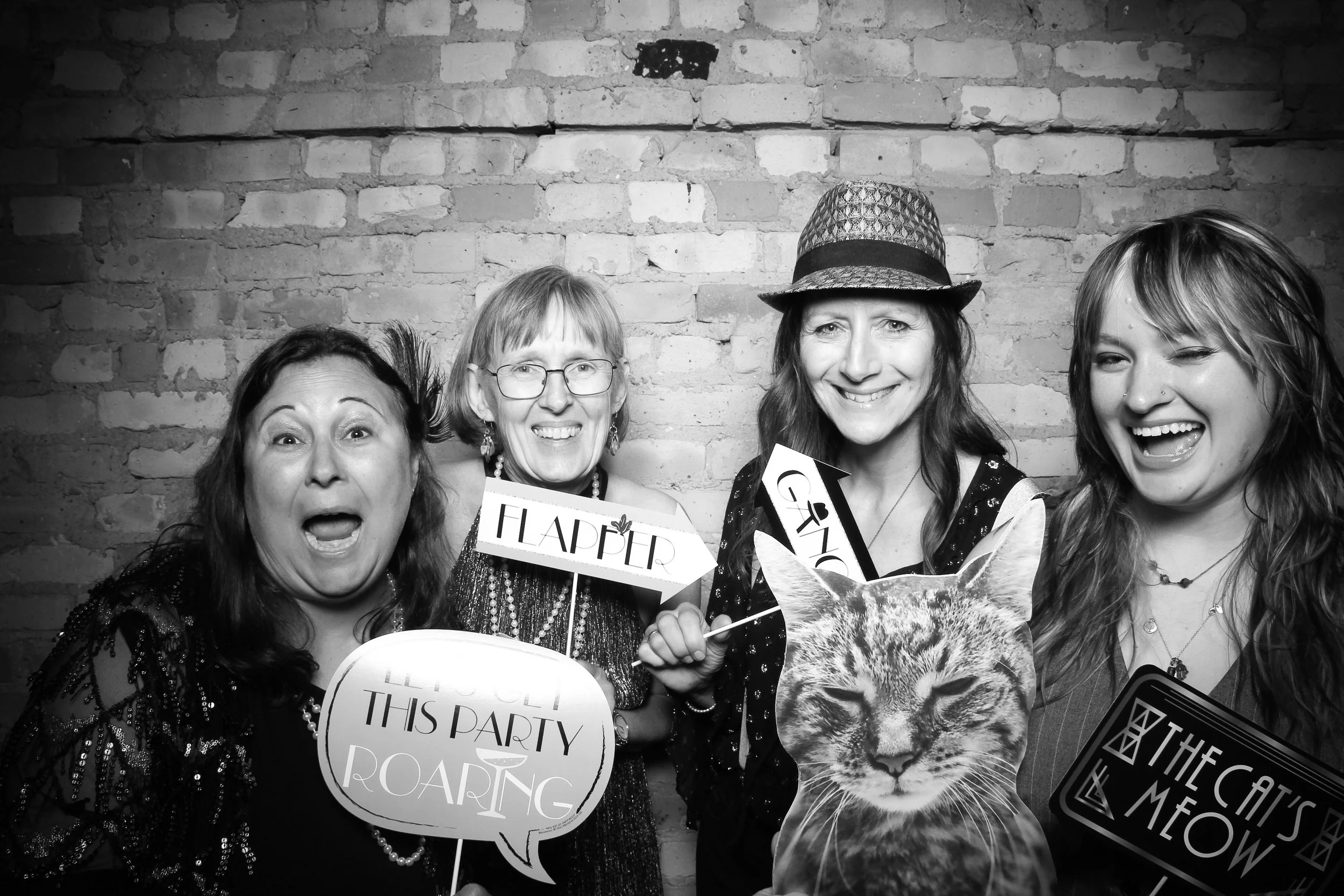 Fotio_Photobooth_Chicago_Fundraiser_Gala_Pets_Senior_Paws_Animals_Fun_Good_Cause_Elgin_Highland_Loft_Suburbs_25.jpg