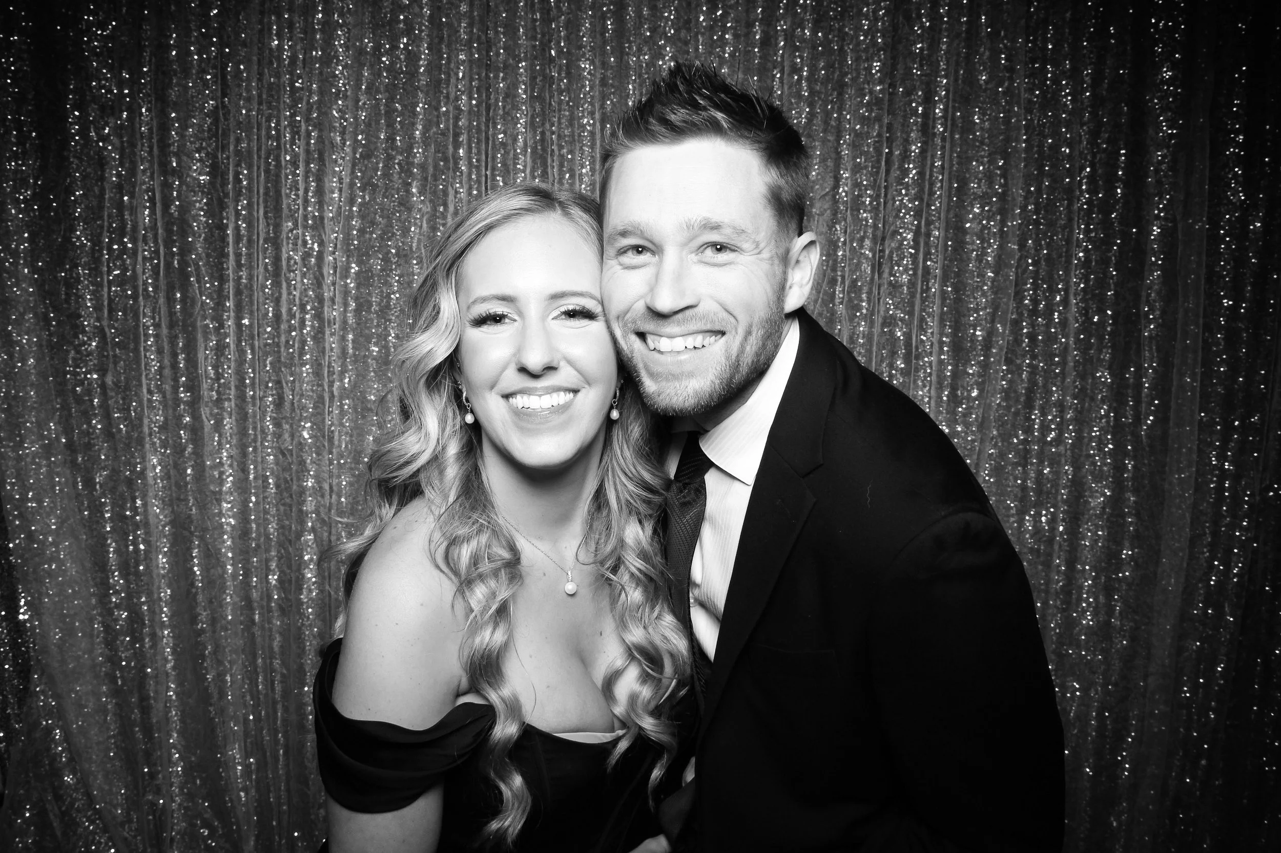 Drake_Hotel_Oakbrook_Wedding_Reception_Photo_Booth_010.jpg