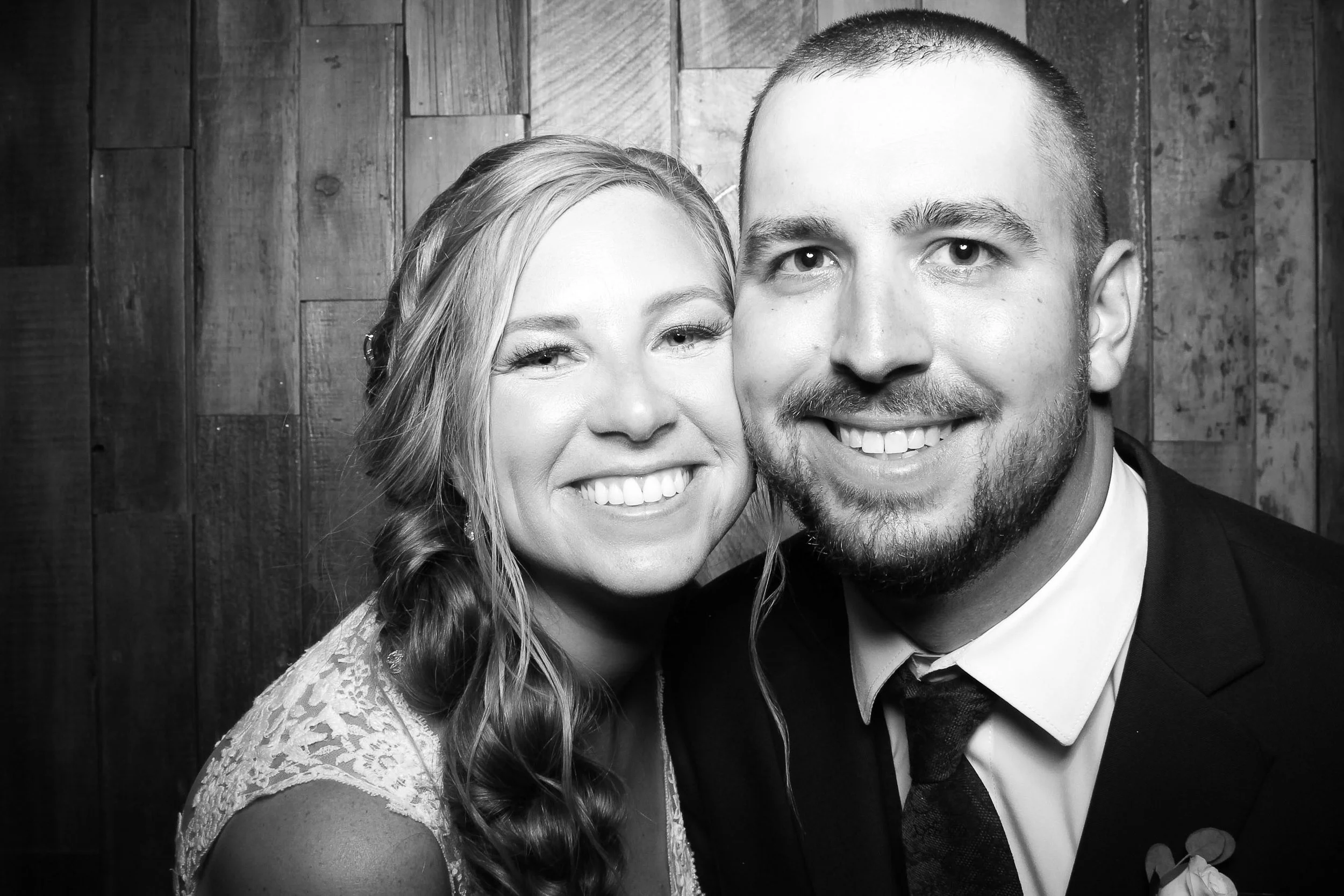 fotio-photobooth-bw-wedding-1.jpg