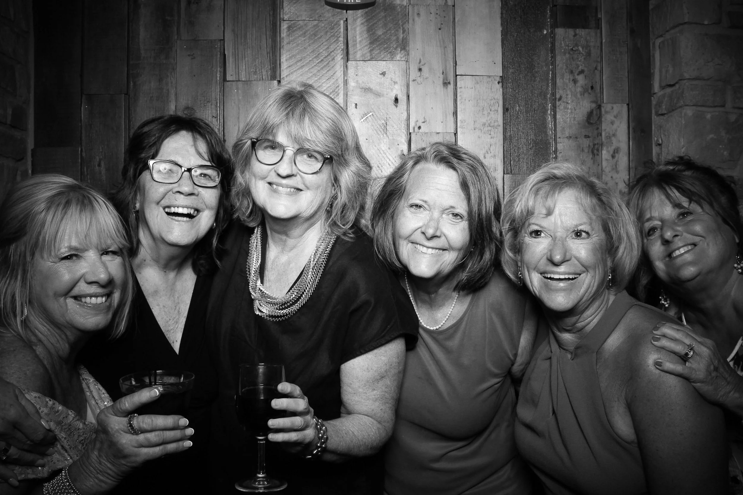fotio-photobooth-bw-wedding-13.jpg