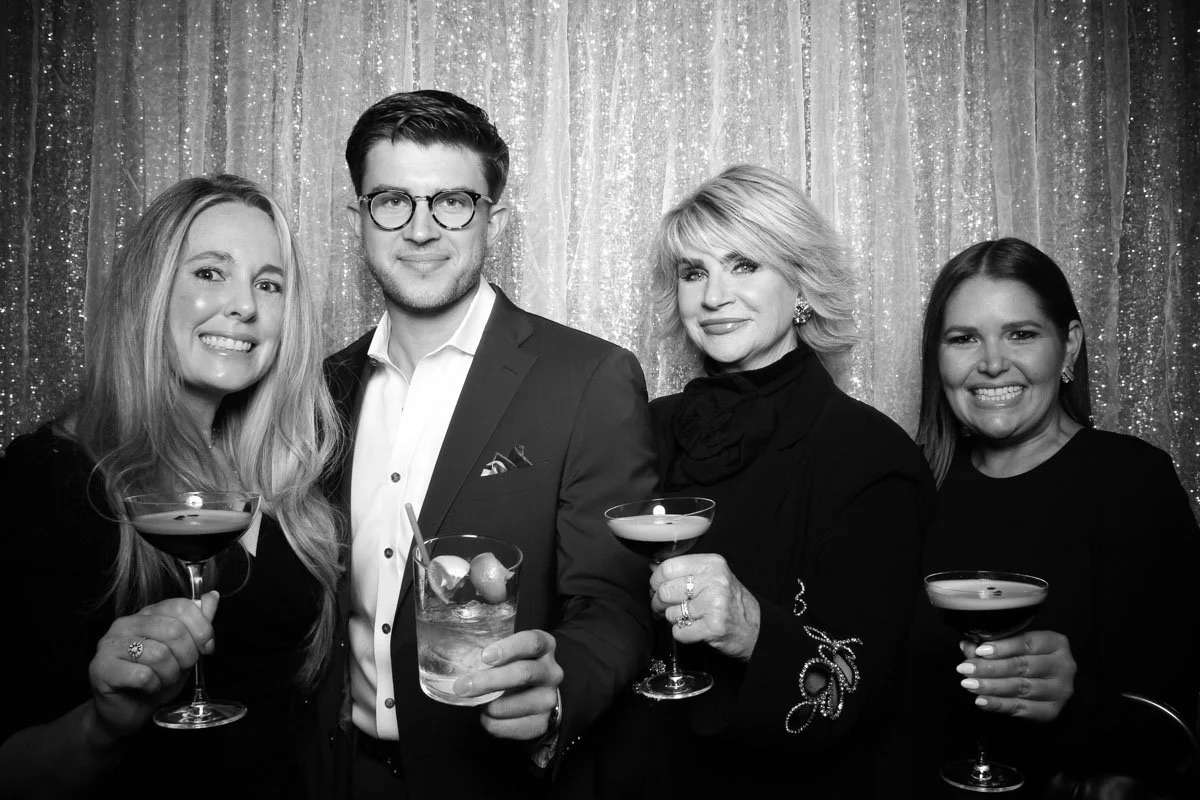 fotio-chicago-photobooth-vintage-bw--11.jpg