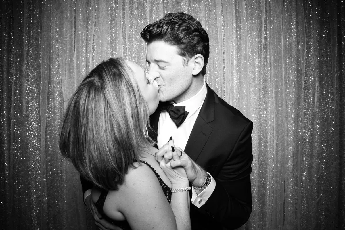 fotio-chicago-photobooth-vintage-bw--20.jpg